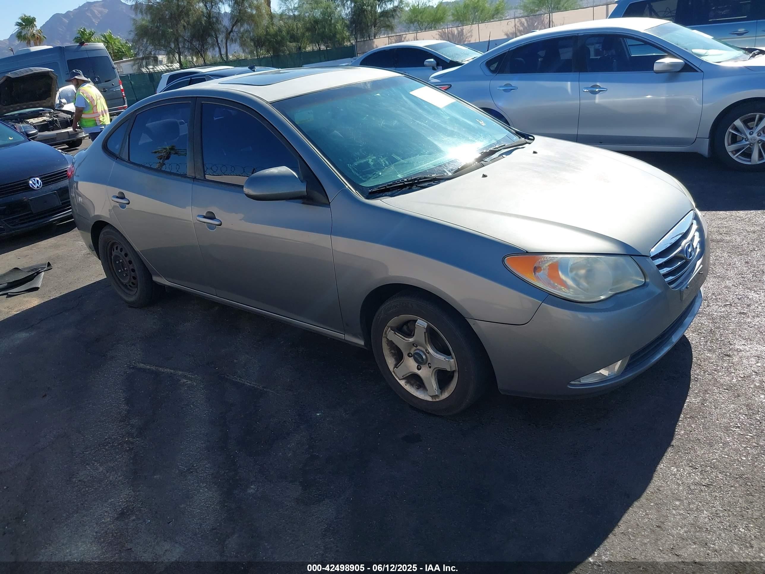 2010 Hyundai Elantra GLS, VIN KMHDU4AD0AU031365 — Side