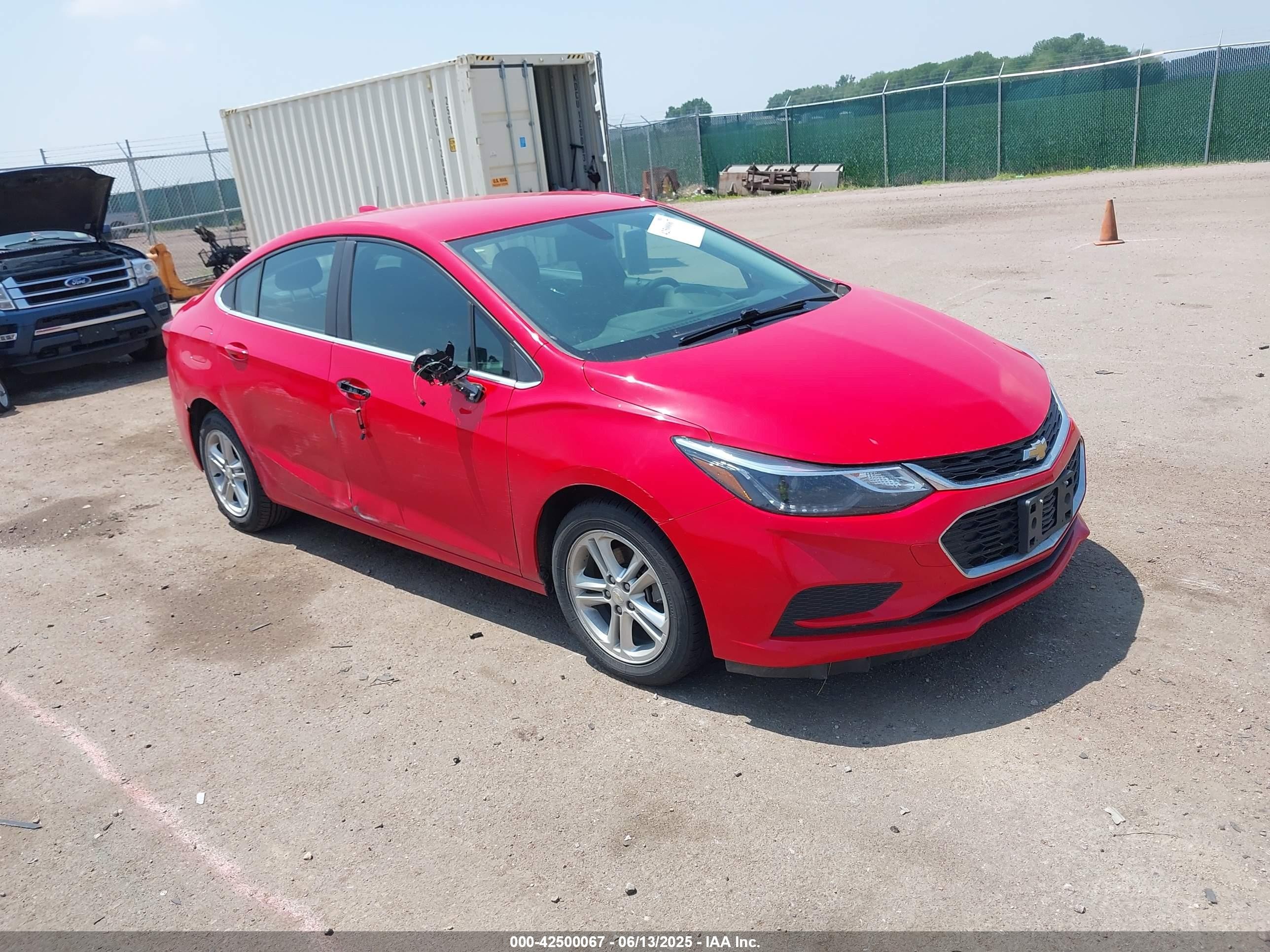 2016 Chevrolet Cruze LT, VIN 1G1BE5SMXG7237855 — Side