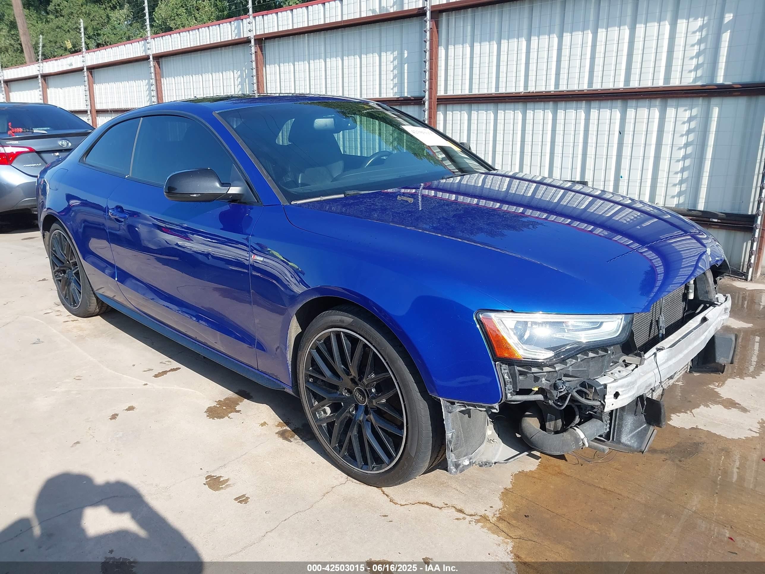 2017 Audi A5 Sport, VIN WAUD2AFR4HA001582 — Фото с аукциона