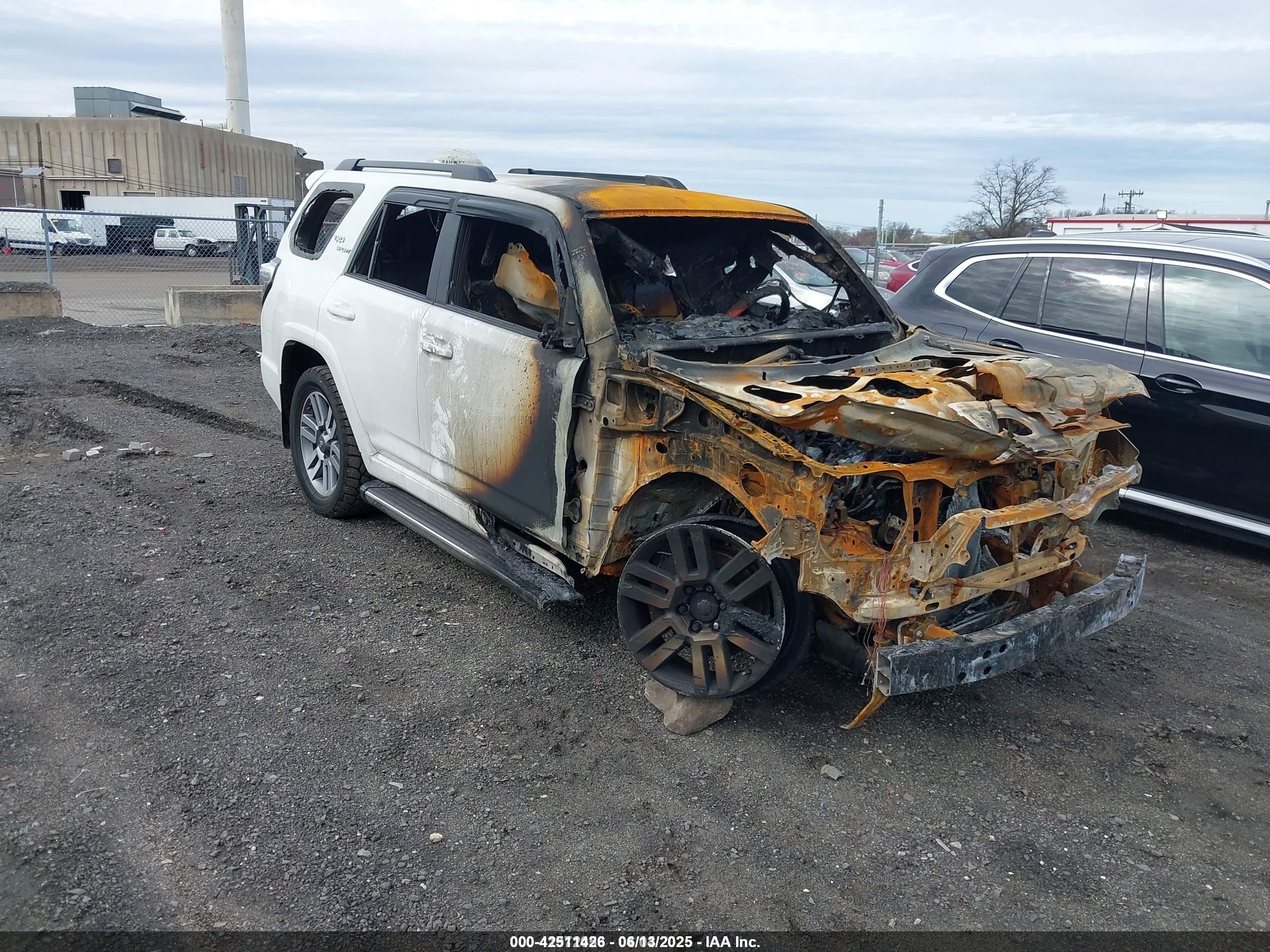 2022 Toyota 4Runner TRD Sport, VIN JTESU5JRXN6053814 — Engine fire