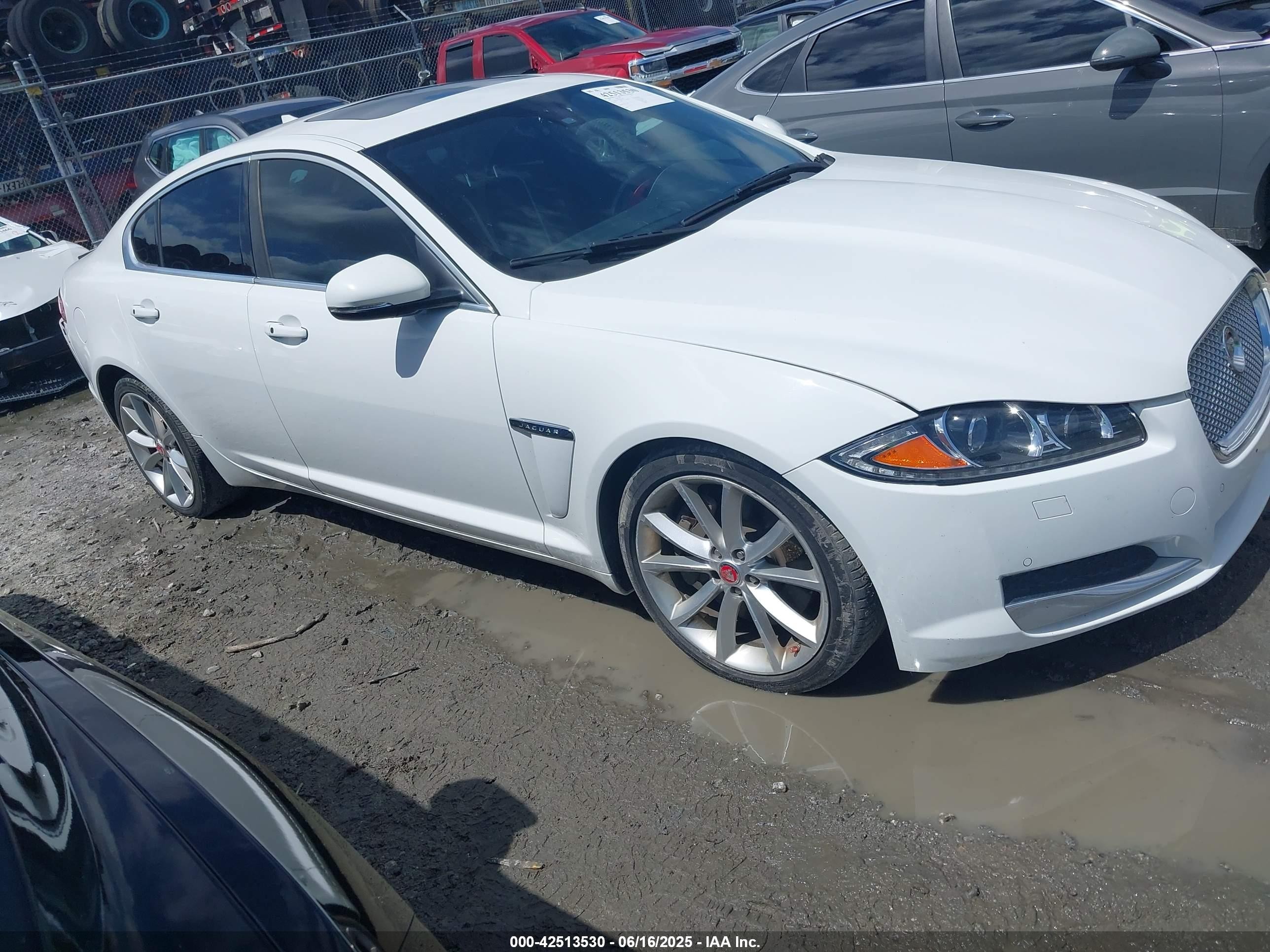 2015 Jaguar XF Portfolio, VIN SAJWA0F79F8U64380 — Rear end