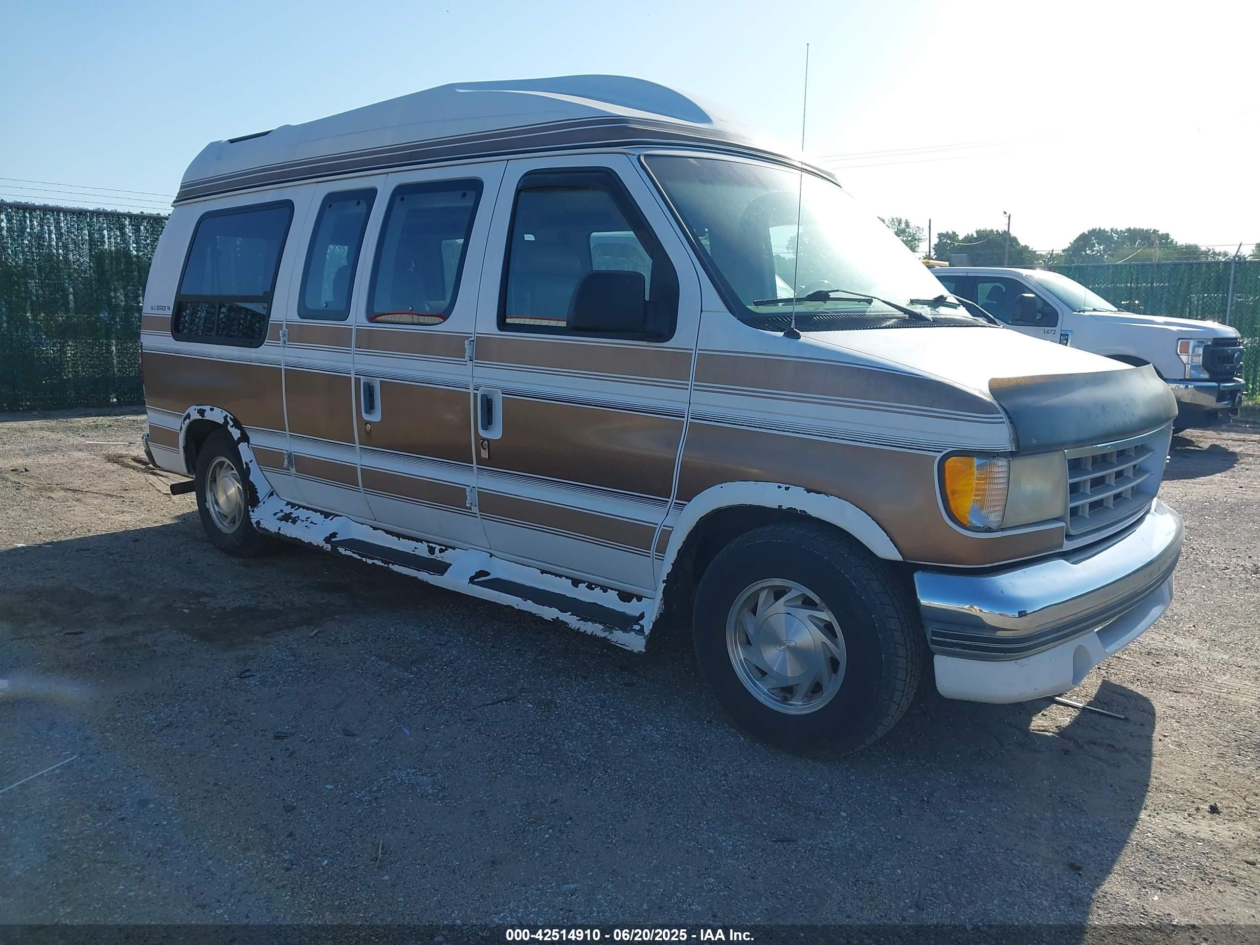 1996 Ford Econoline Cargo, VIN 1FDEE14N4THA59332 — Normal wear