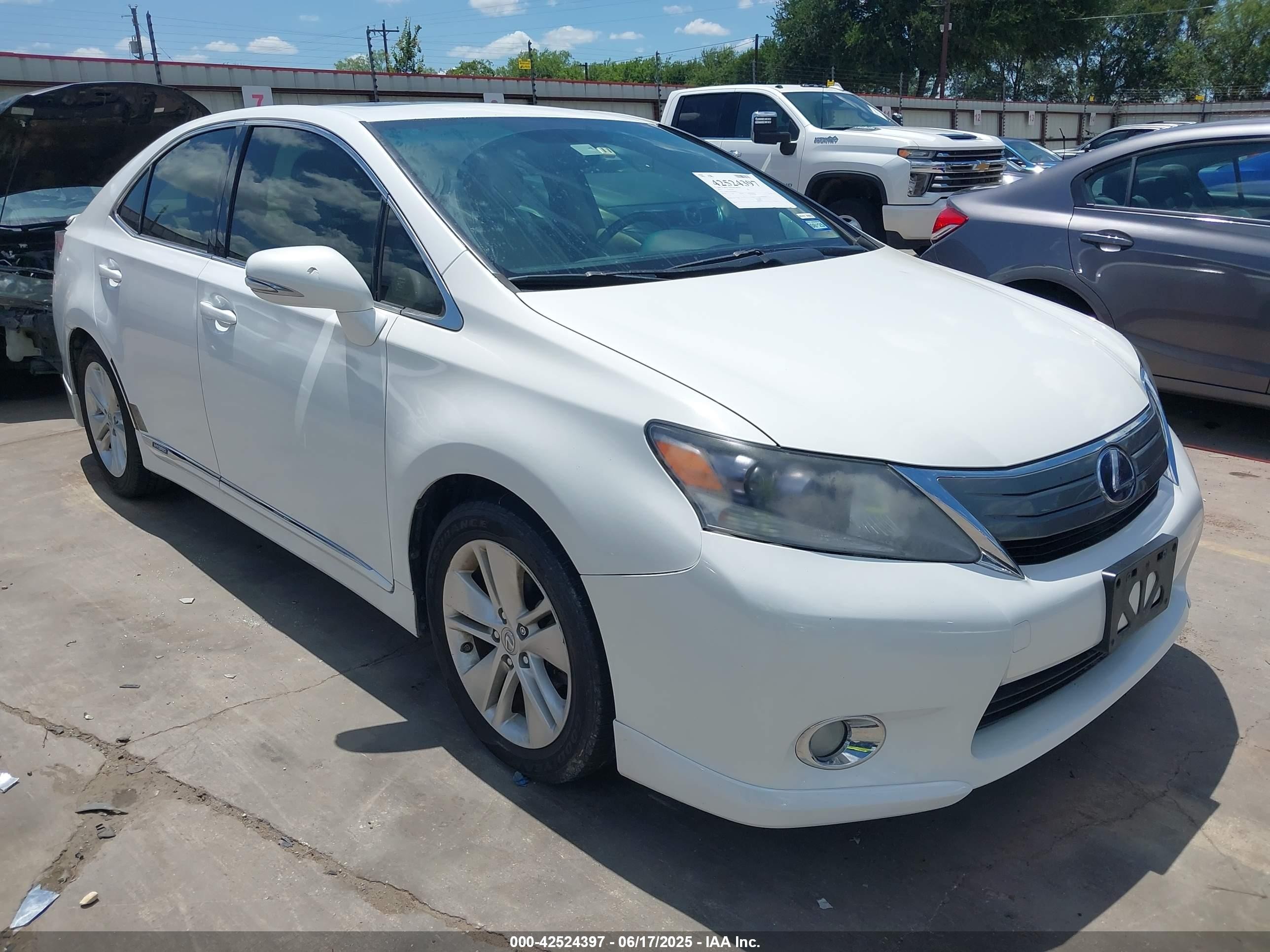 2011 Lexus HS 250h, VIN JTHBB1BA9B2046995 — Fresh water flood