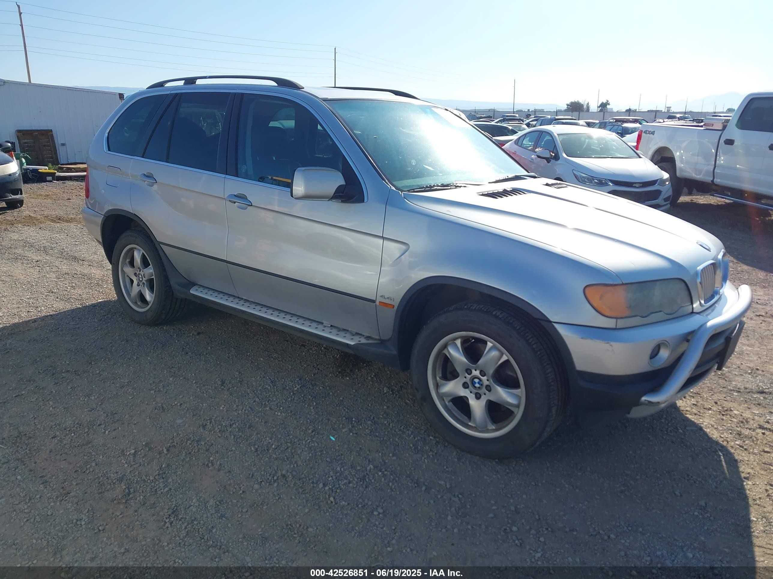 2000 BMW X5 4.4i, VIN WBAFB3350YLH03976 — Front end
