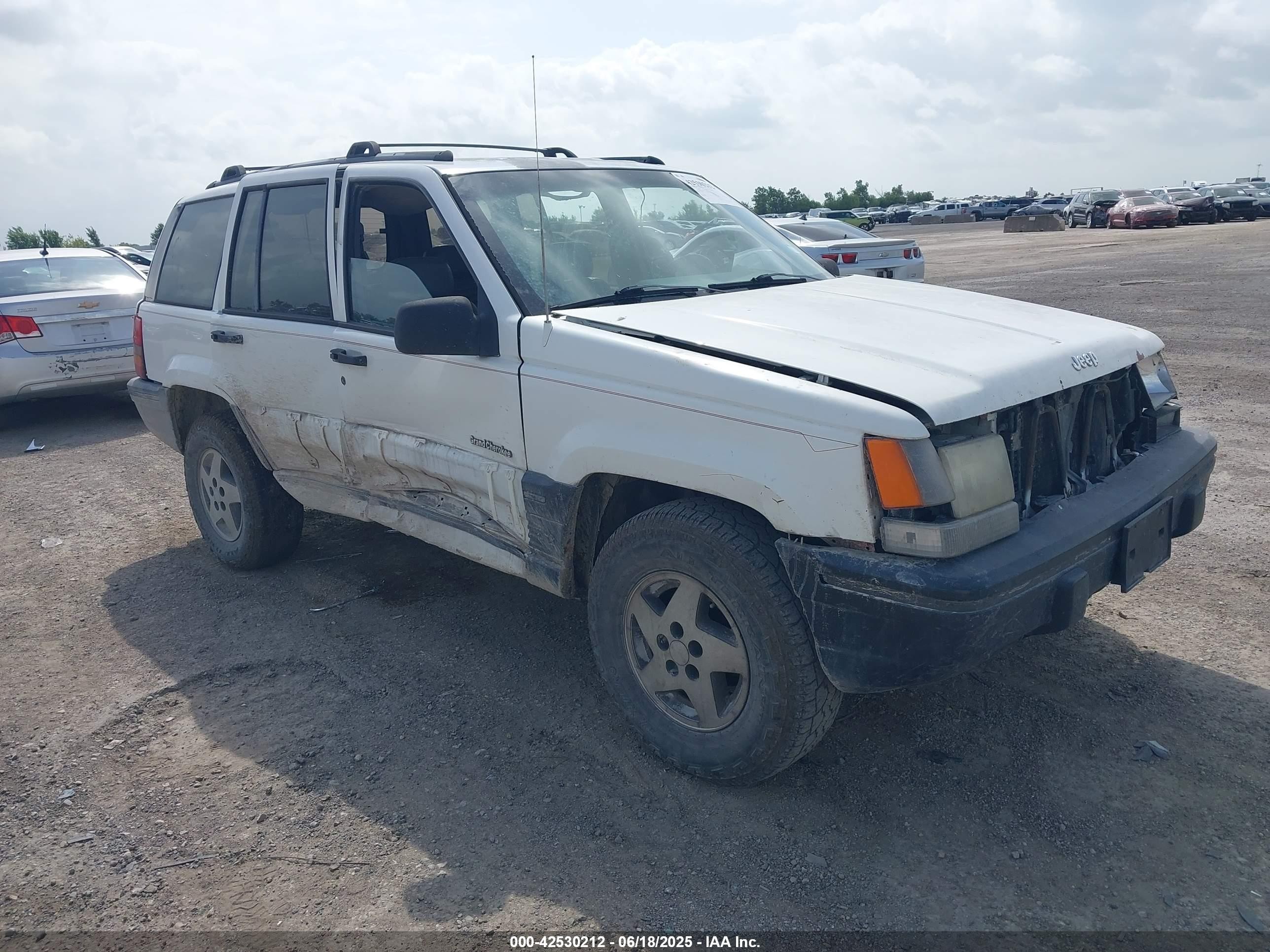 1994 Jeep Grand Cherokee Laredo, VIN 1J4FX58SXRC120936 — All over