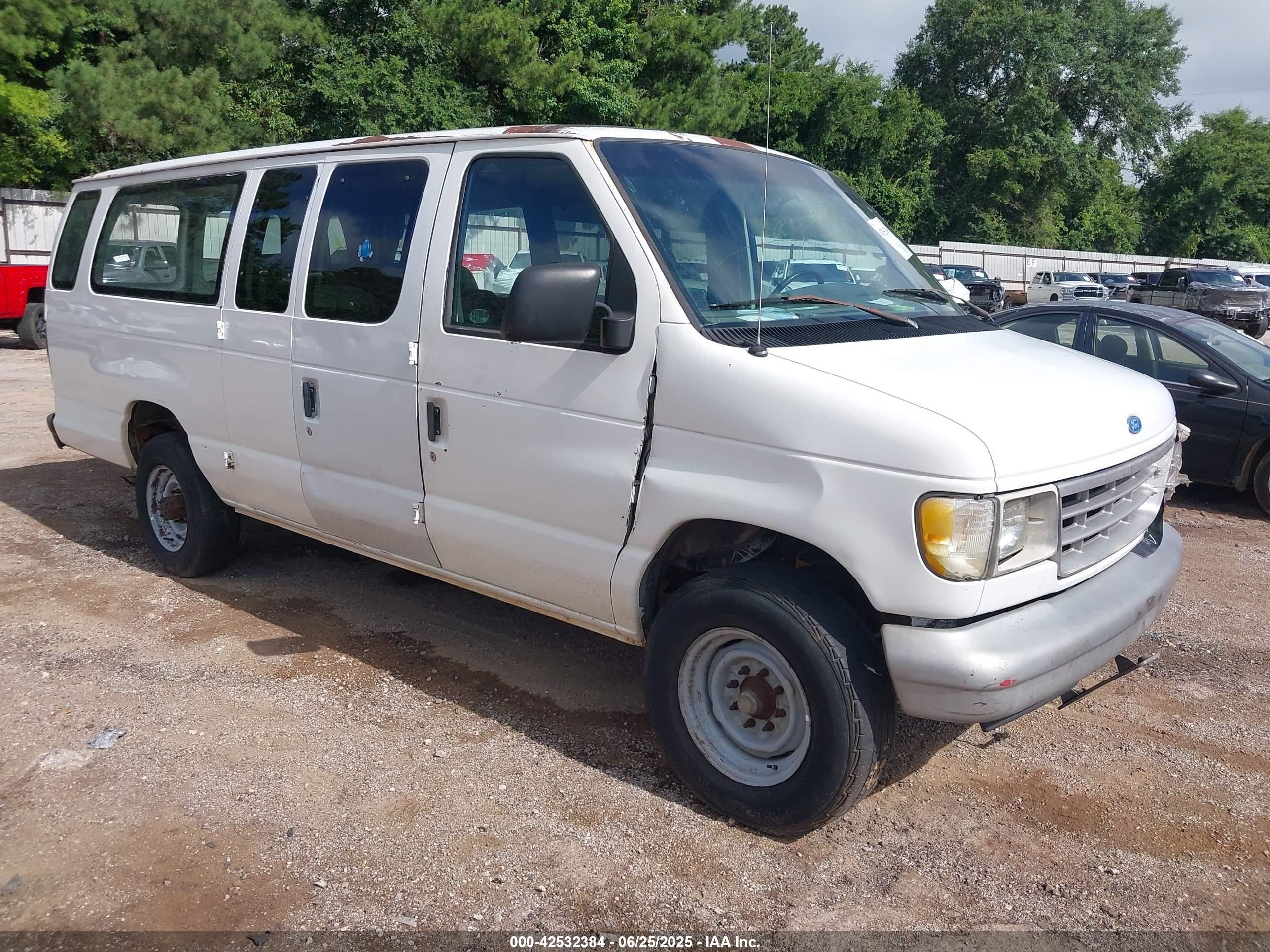 1996 Ford Econoline Wagon XL, VIN 1FBJS31H3THB35553 — All over