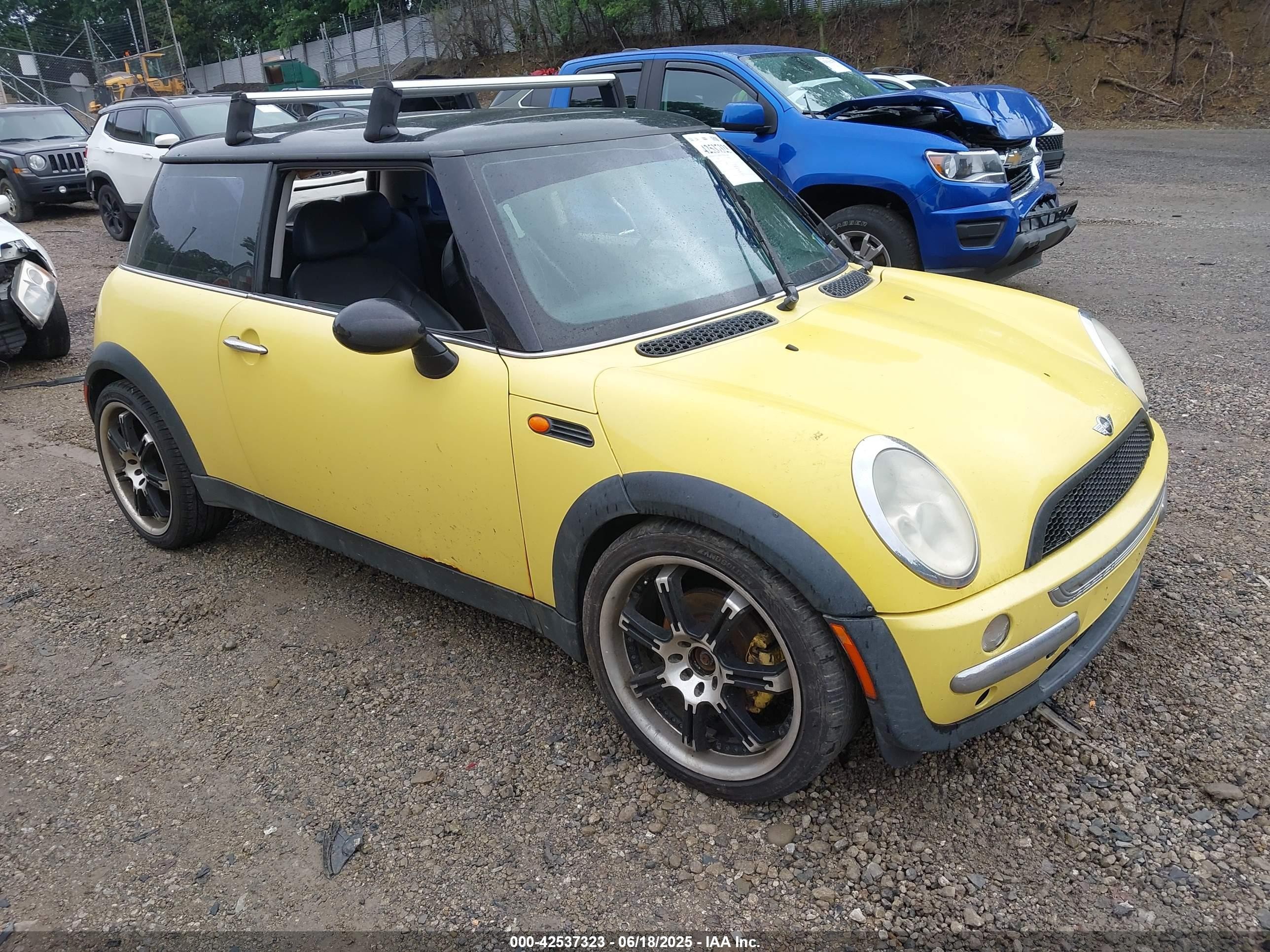 2002 MINI Hardtop, VIN WMWRC33472TC33275 — Rear end