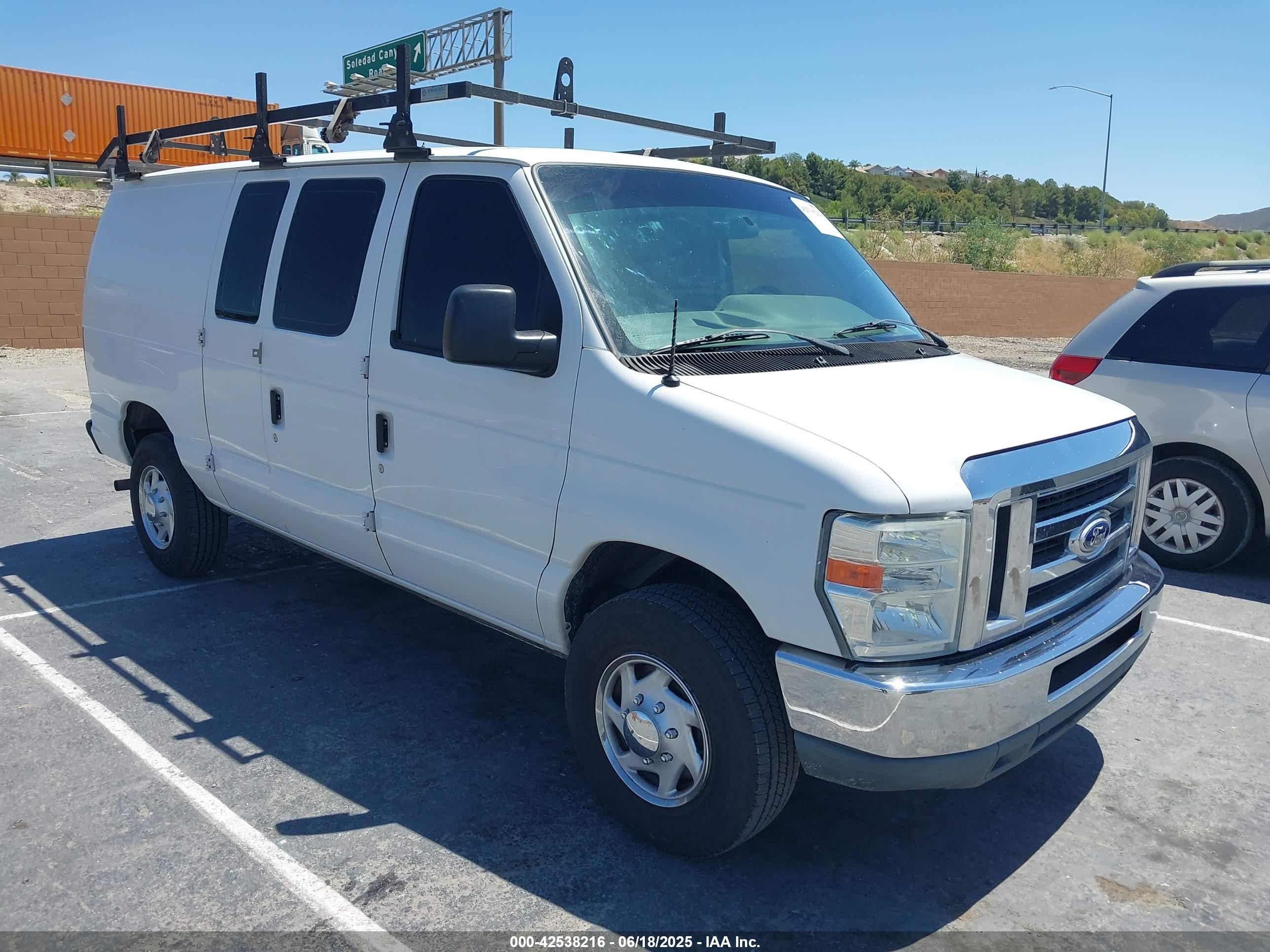2014 Ford Econoline Cargo Commercial, VIN 1FTNE2EW4EDA80788 — Rear end
