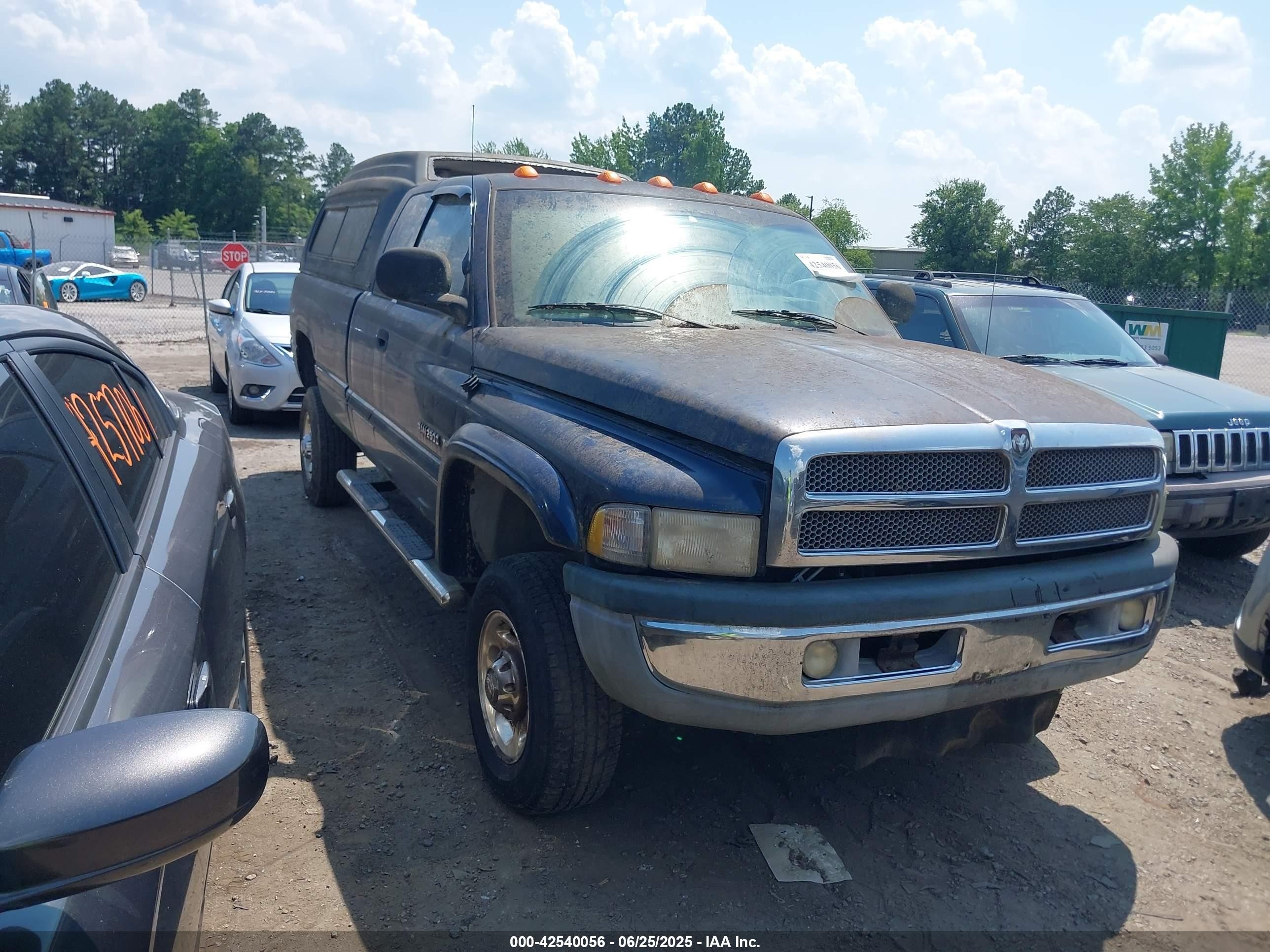 2001 Dodge 2500, VIN 3B7KF23Z31G231369 — Перед