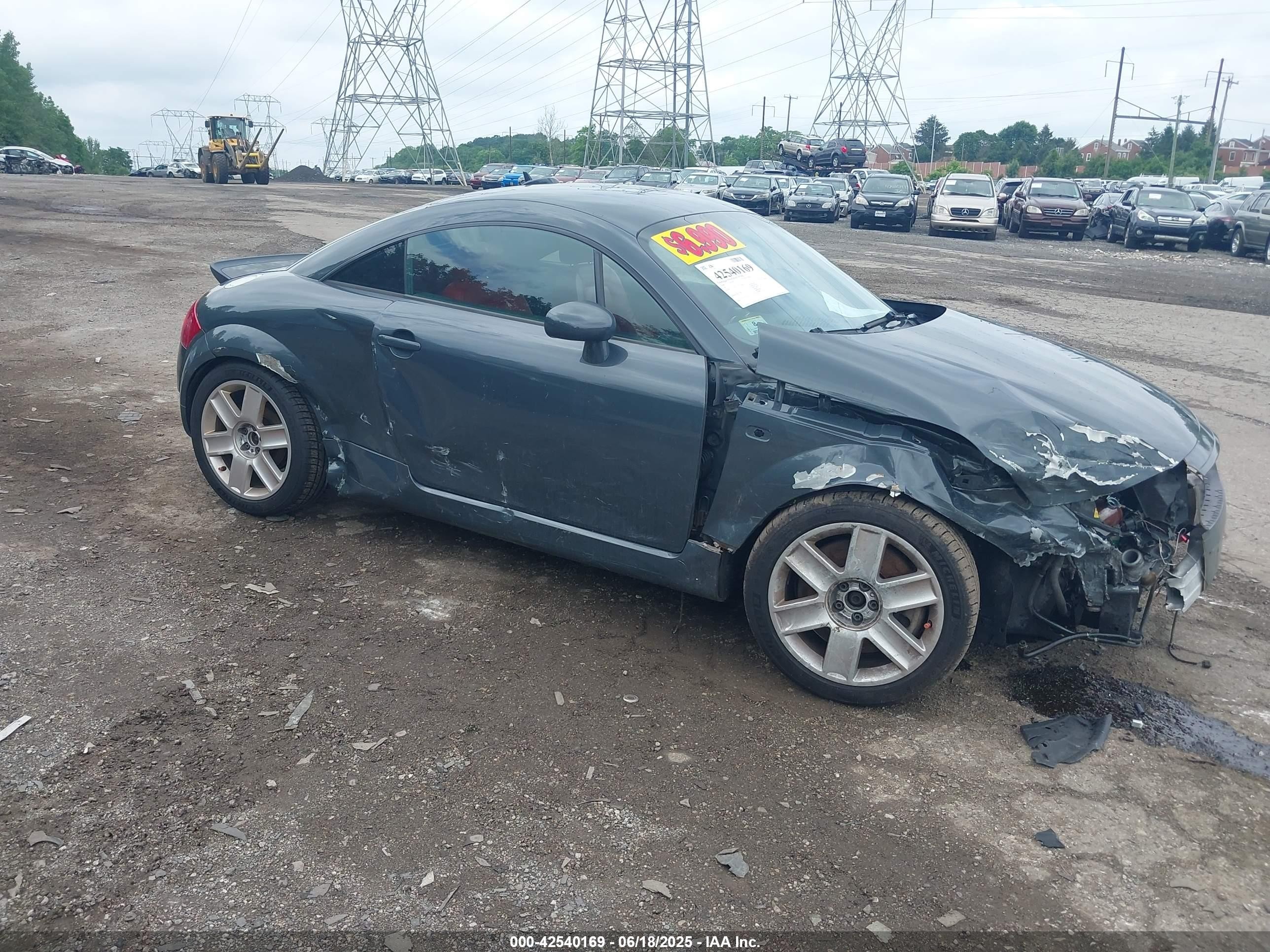 2006 Audi TT, VIN TRUWD28N761004663 — Перед