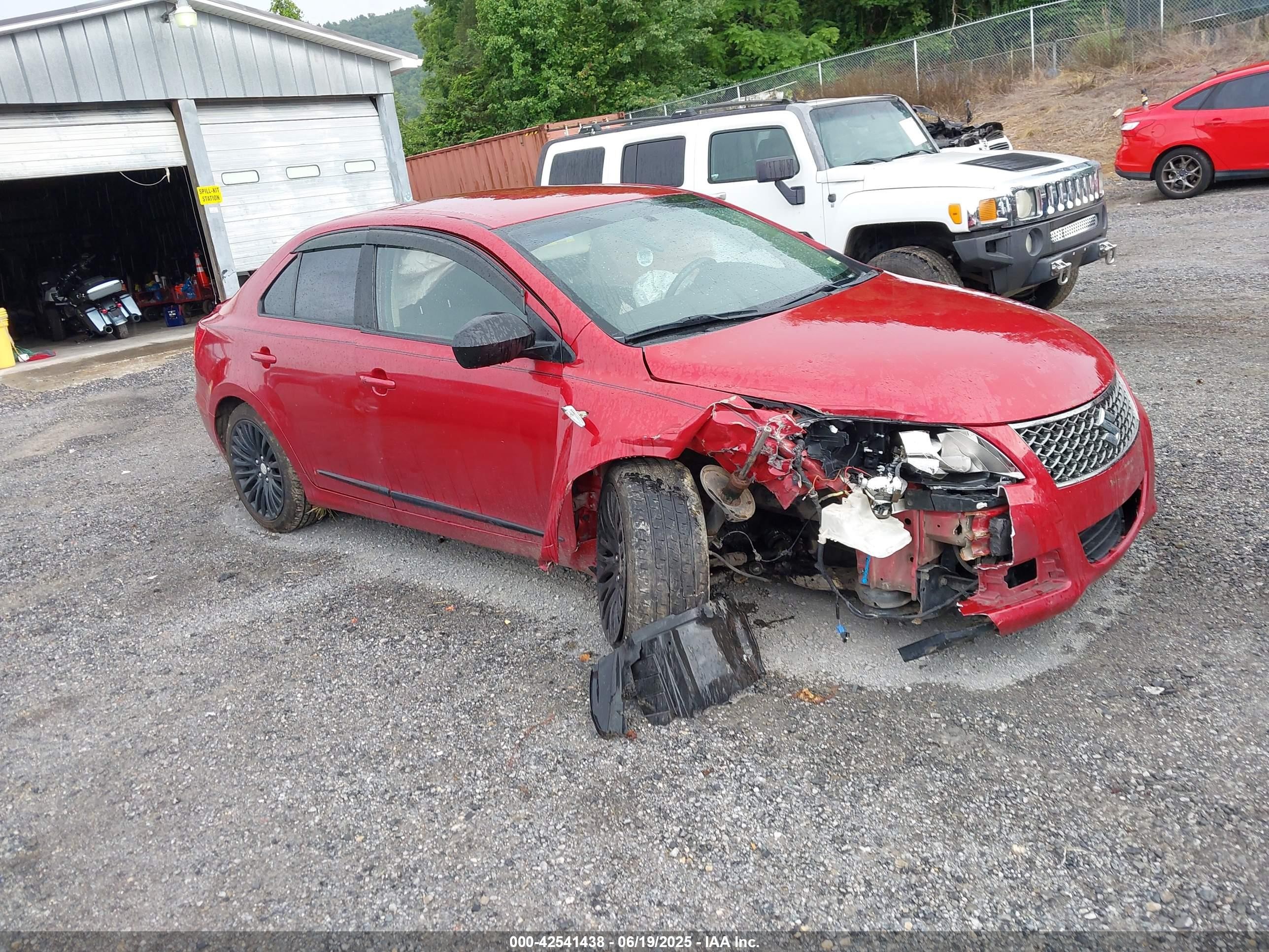 2012 Suzuki Kizashi SE, VIN JS2RF9A35C6101030 — Side