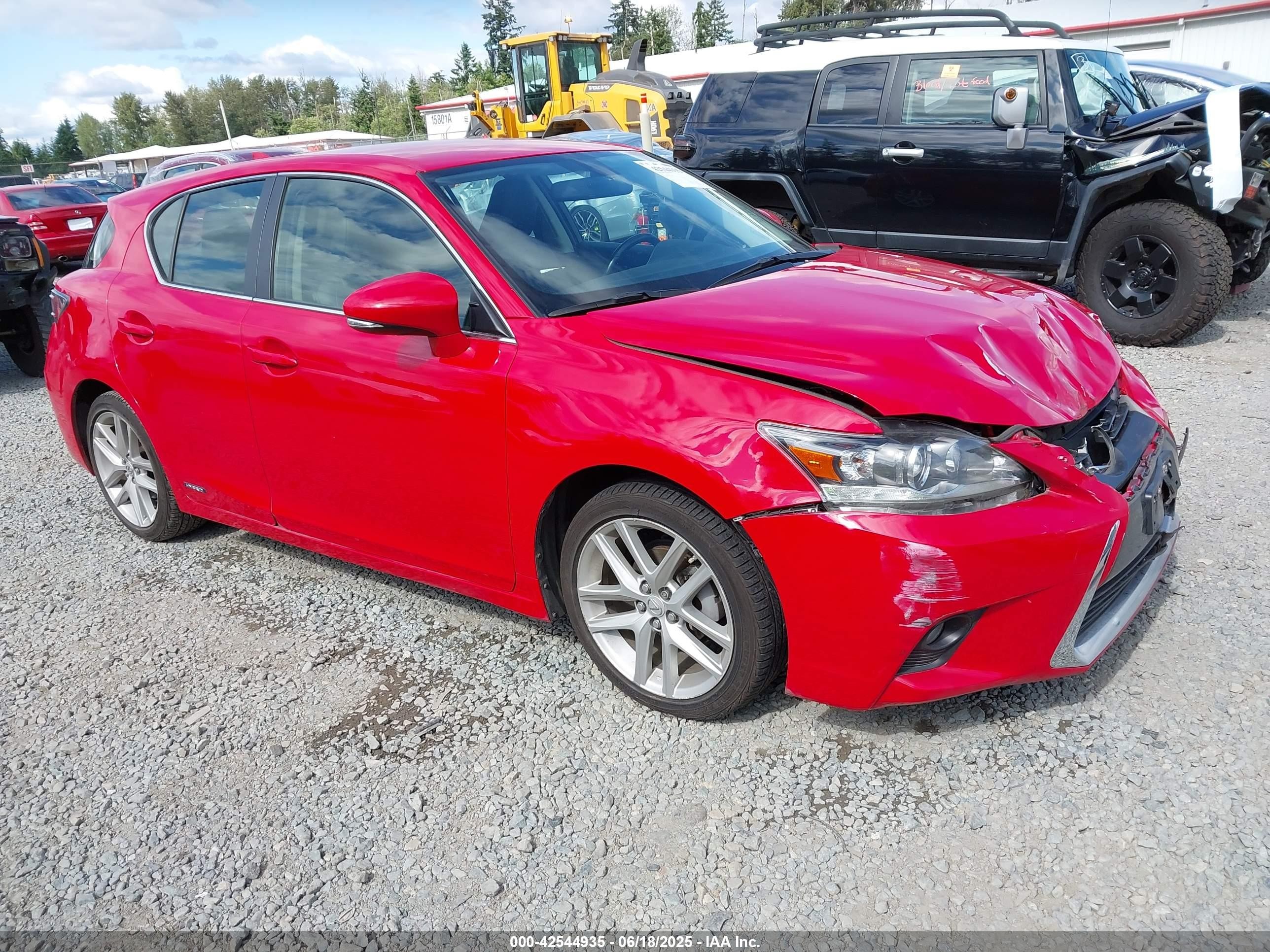 2016 Lexus CT 200h, VIN JTHKD5BHXG2264904 — Front end