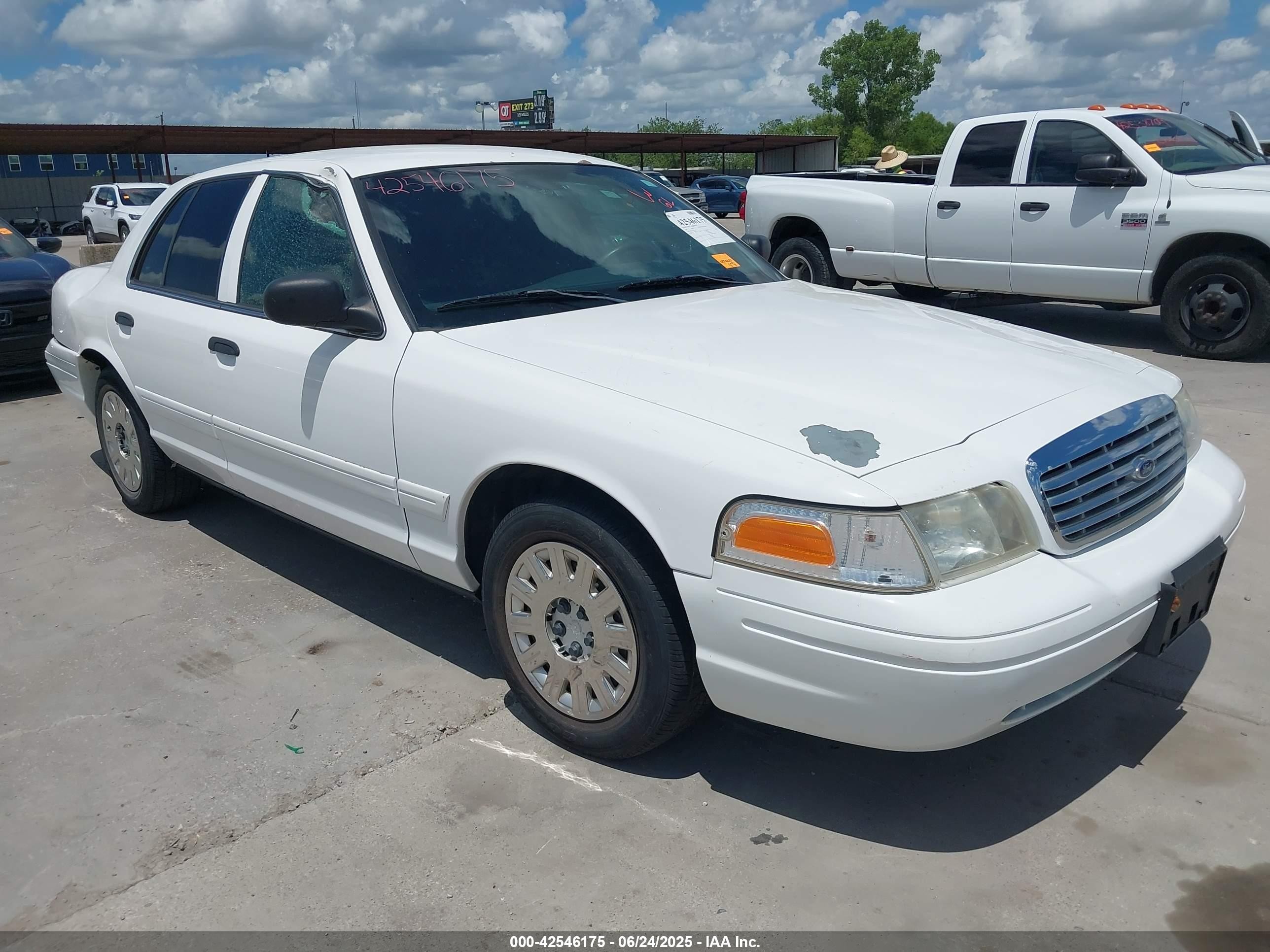 2007 Ford Crown Victoria Standard, VIN 2FAFP73V67X155952 — Storm