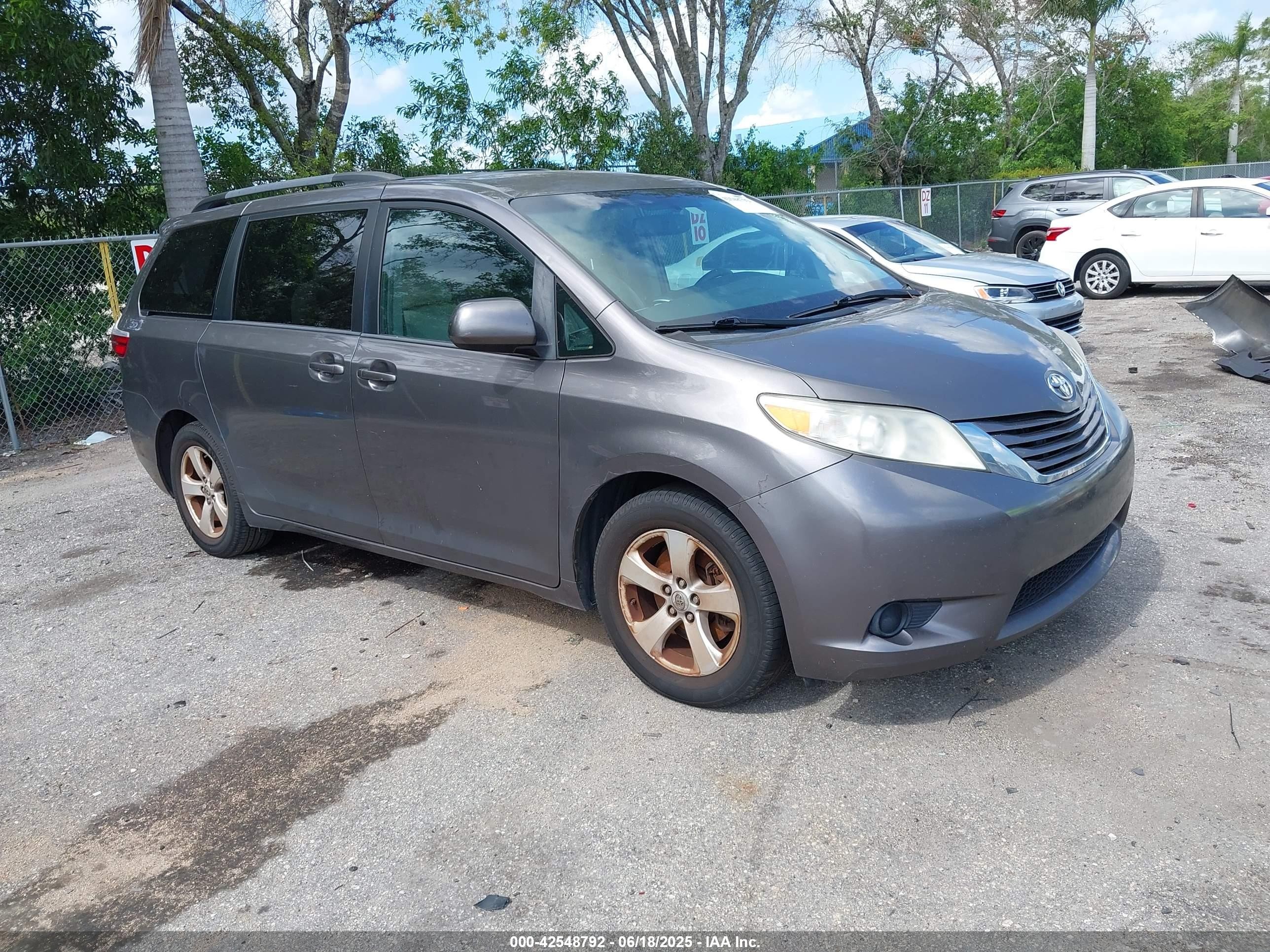 2017 Toyota Sienna LE Auto Access Seat, VIN 5TDKZ3DC1HS847347 — Vandalism