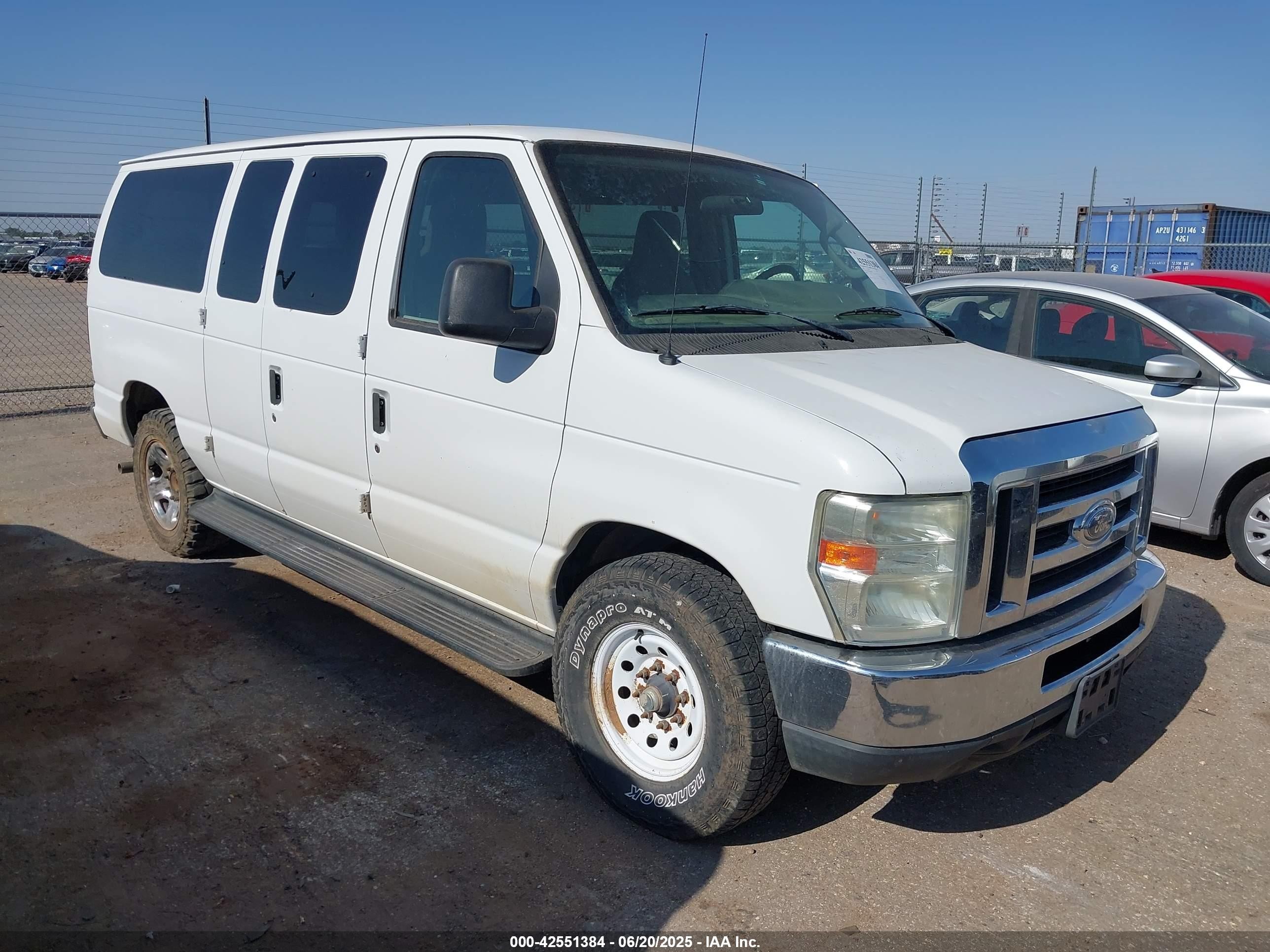 2013 Ford E-150, VIN 1FDNE1BW9DDA60271 — Фото с аукциона