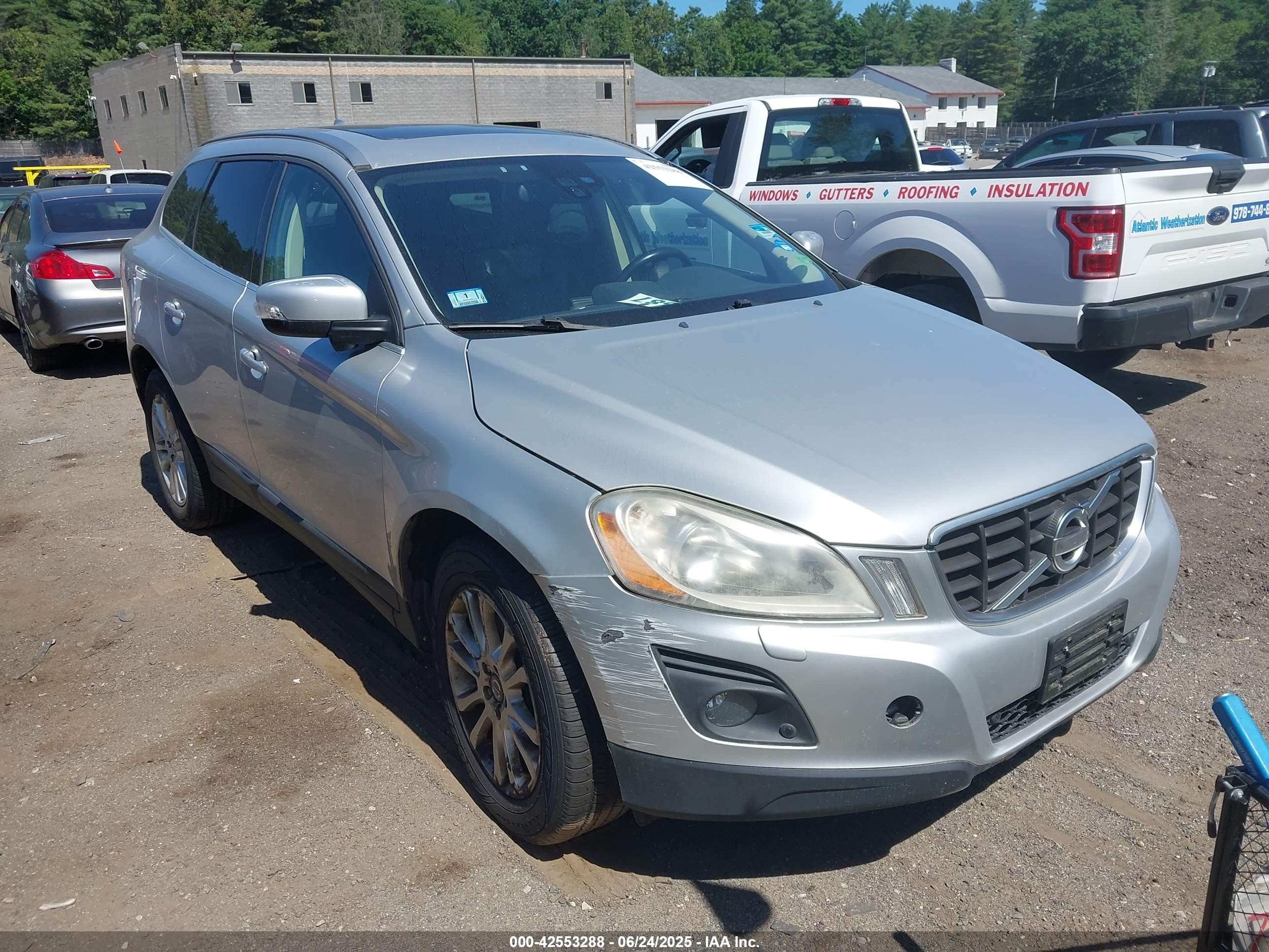 2010 Volvo XC60 3.0T, VIN YV4992DZ5A2122311 — Storm