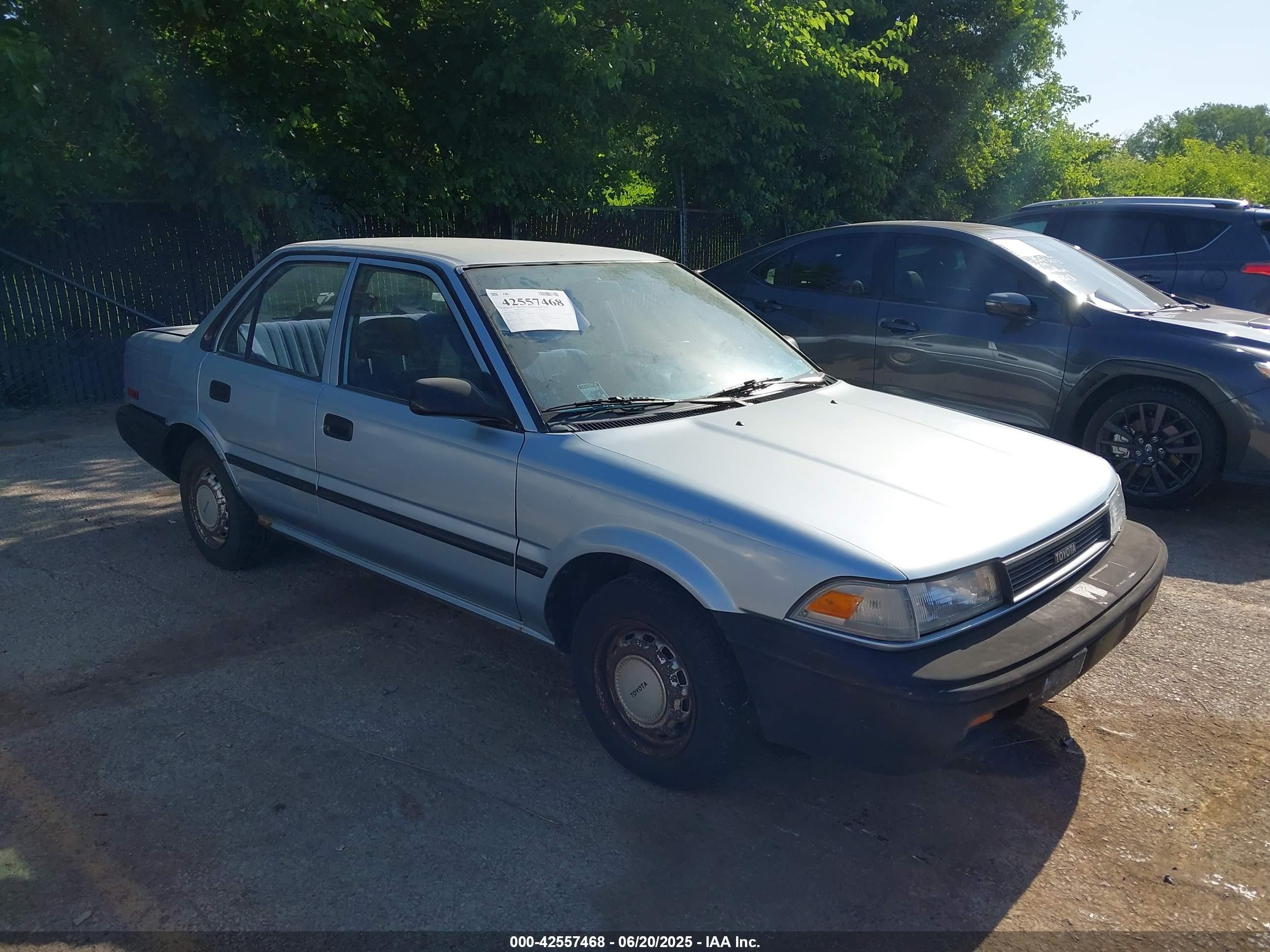 1990 Toyota Corolla, VIN JT2AE94A1L3367594 — Фото с аукциона 1 of 6