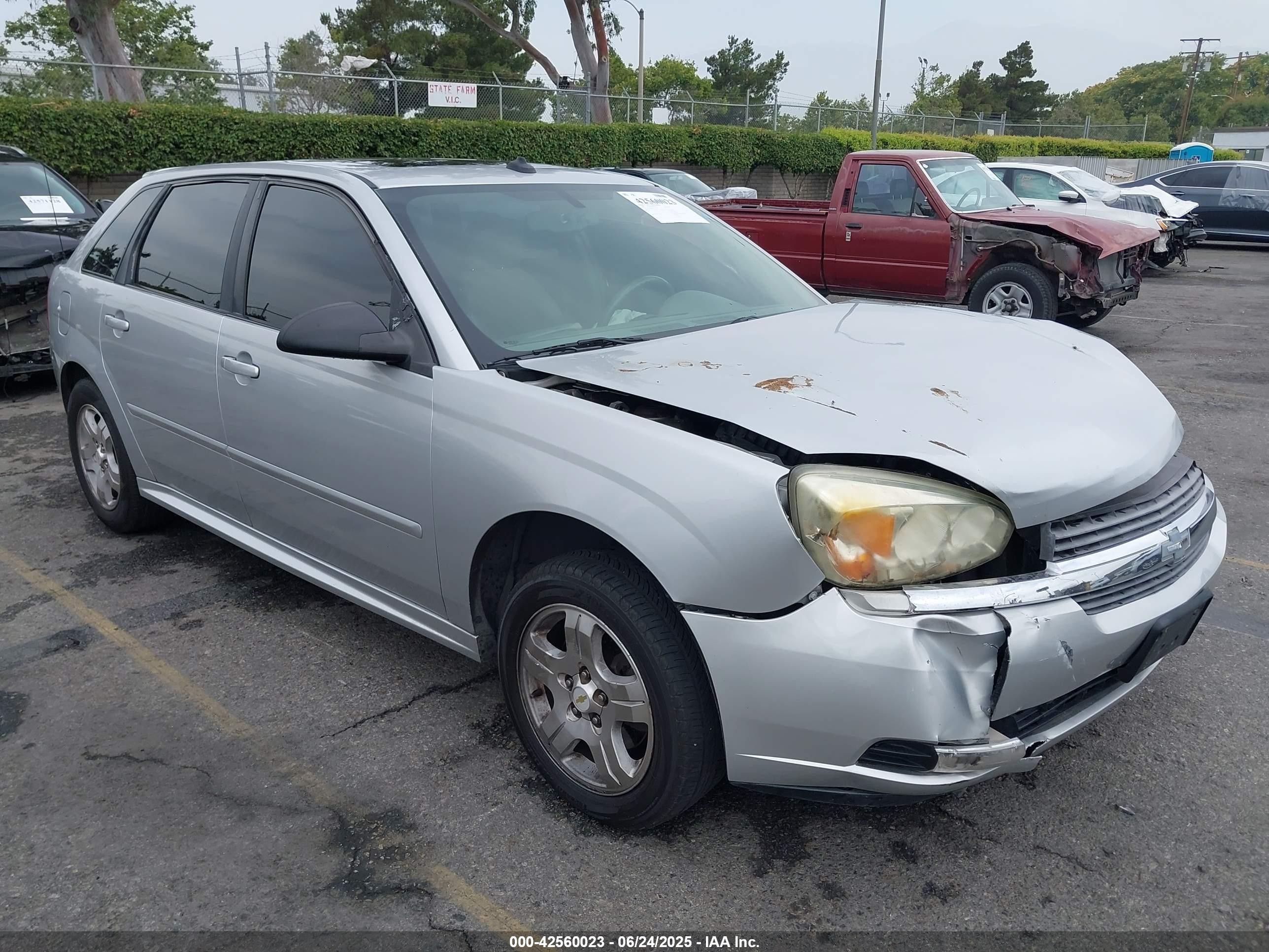 2005 Chevrolet Malibu Maxx LT, VIN 1G1ZU64815F197174 — Front end