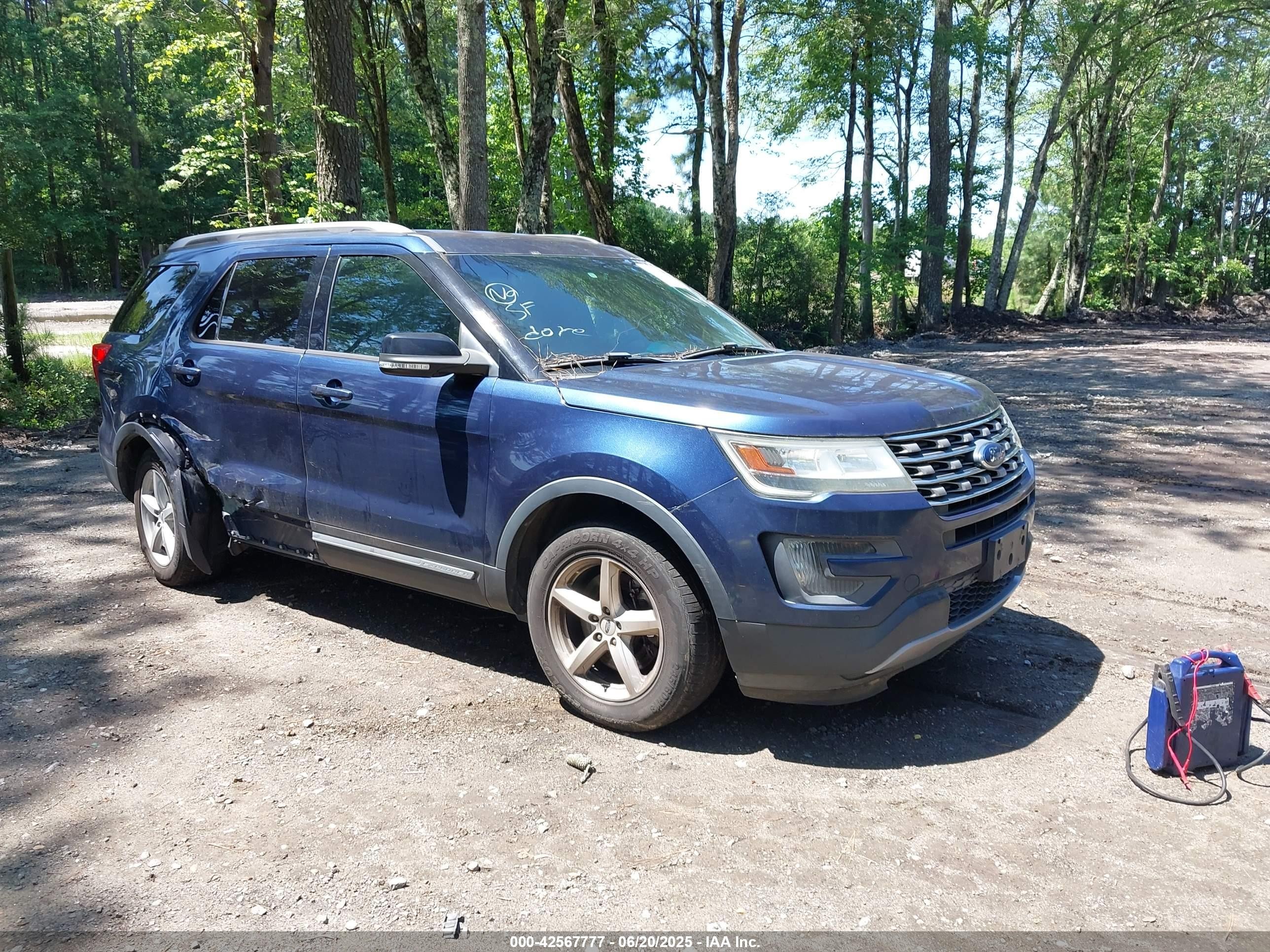 2016 Ford Explorer XLT, VIN 1FM5K8D81GGA39689 — Rear end