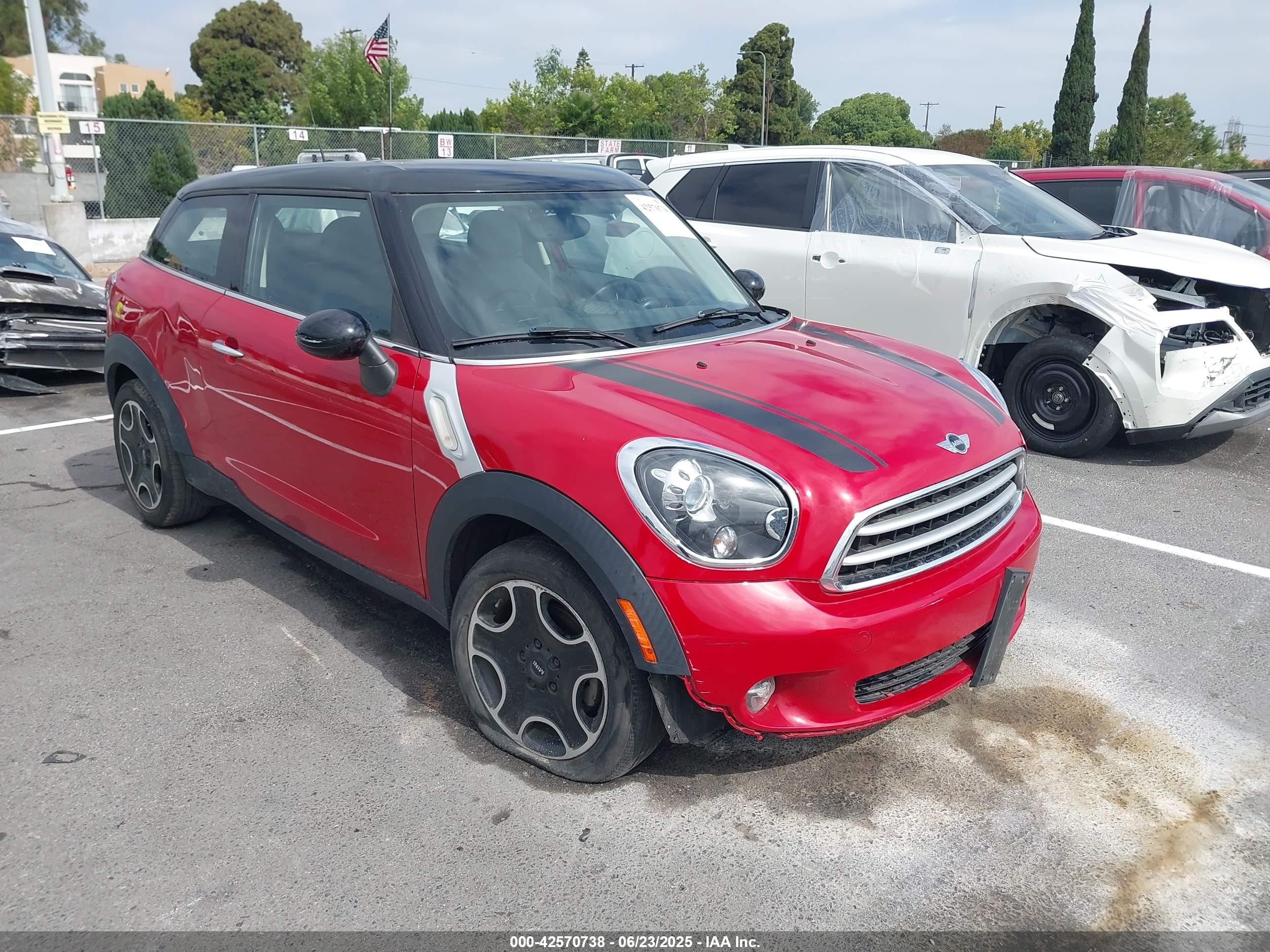 2013 MINI Paceman, VIN WMWSS1C58DWN93929 — Бок