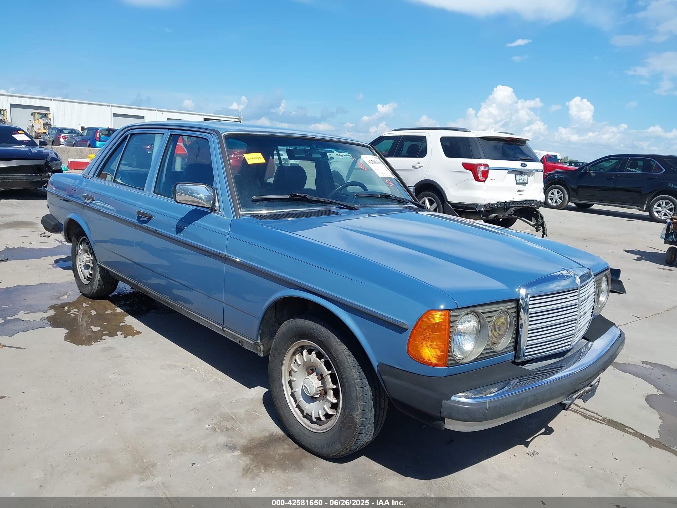 1983 Mercedes-Benz 240 Series 240D, VIN WDBAB23A0DB398608 — Rear end