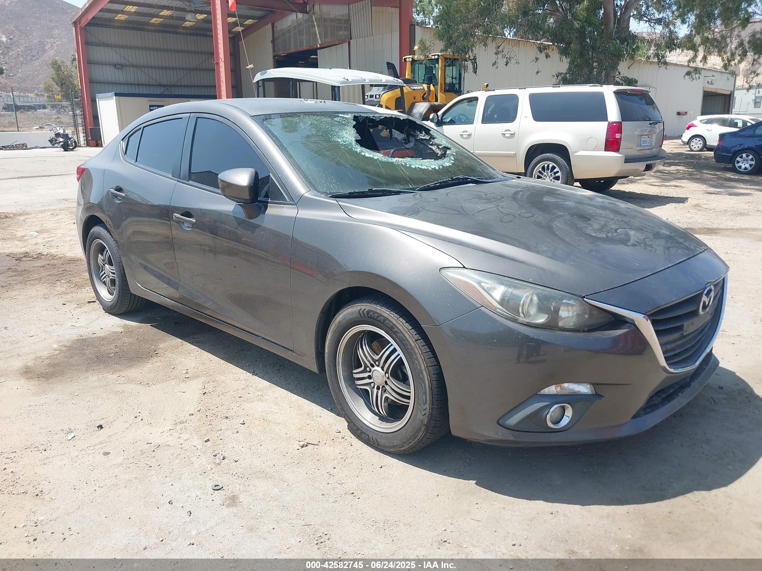 2014 Mazda 3 i Sport, VIN JM1BM1U70E1139945 — Interior fire
