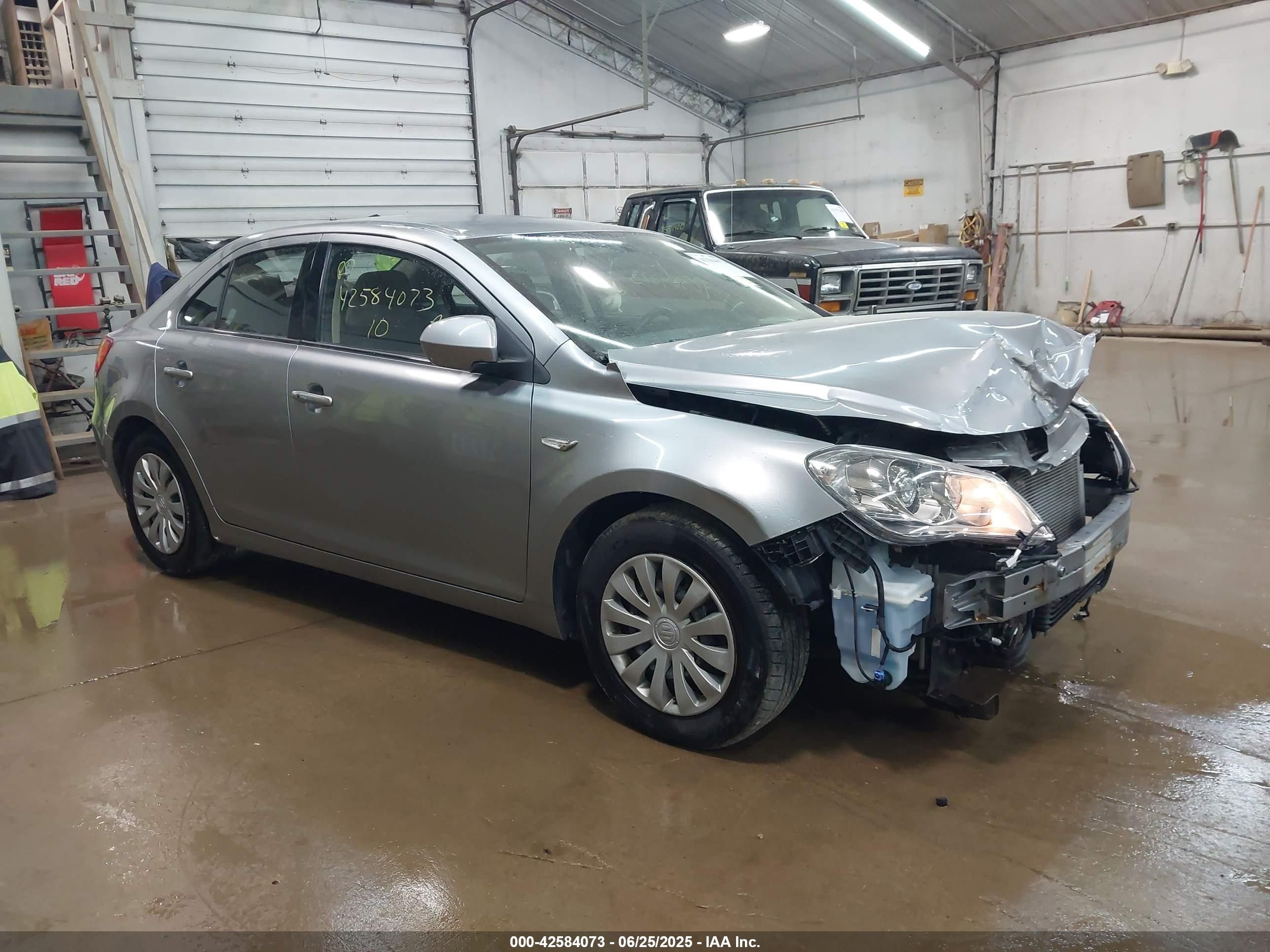 2010 Suzuki Kizashi S, VIN JS2RF9A12A6100123 — Front end