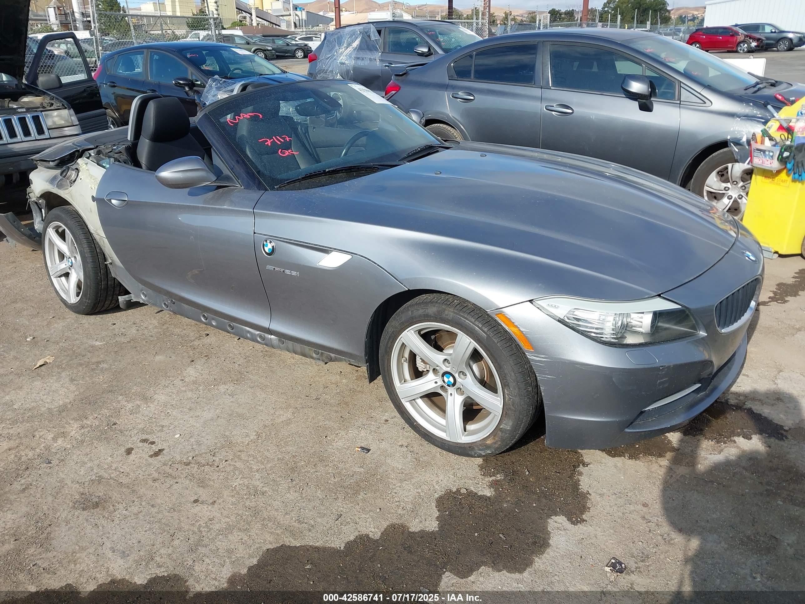 2012 BMW Z4 sDrive28i, VIN WBALL5C50CE716863 — Зад