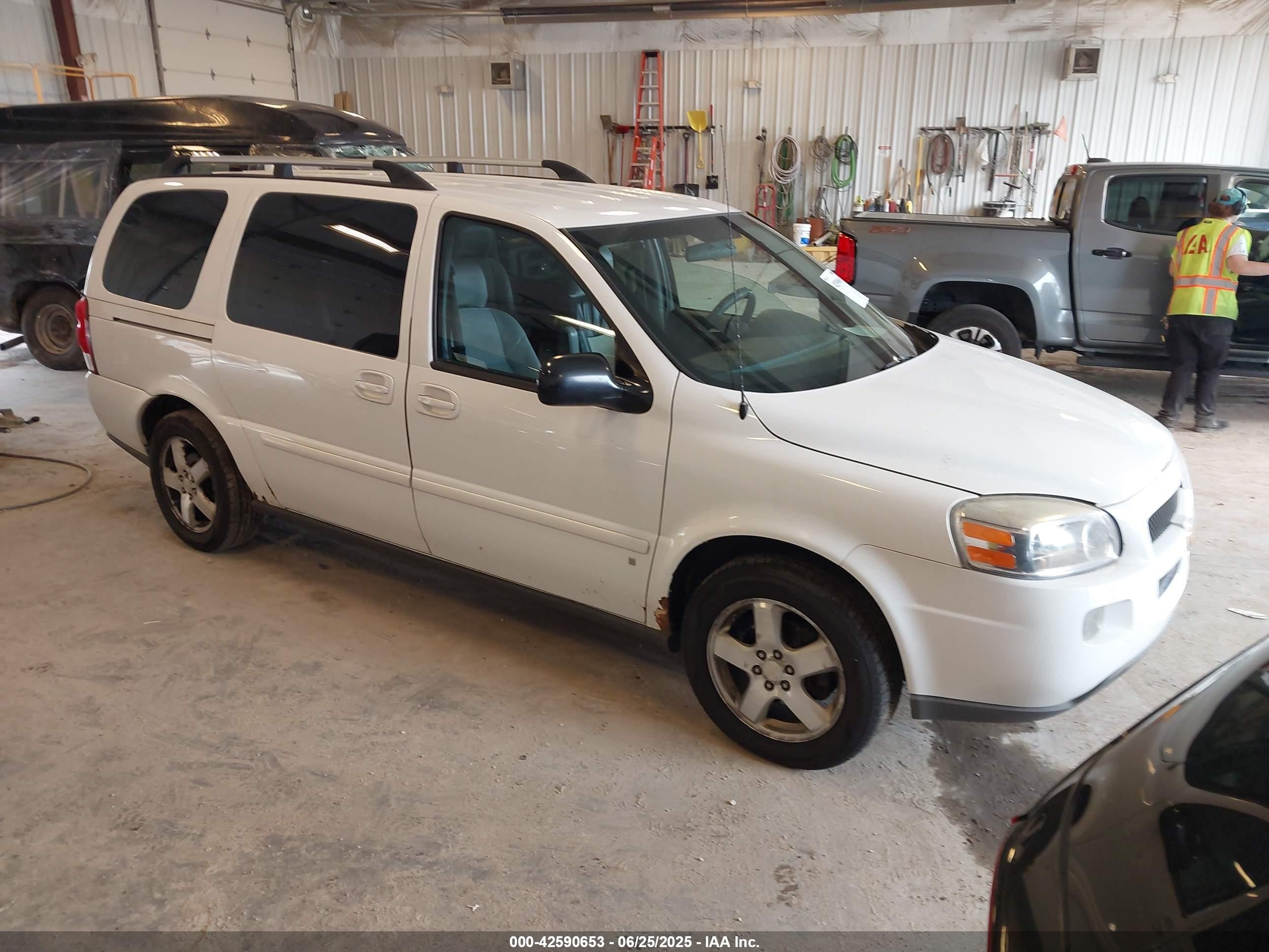 2008 Chevrolet Uplander 1LT, VIN 1GNDV33188D186293 — Normal wear
