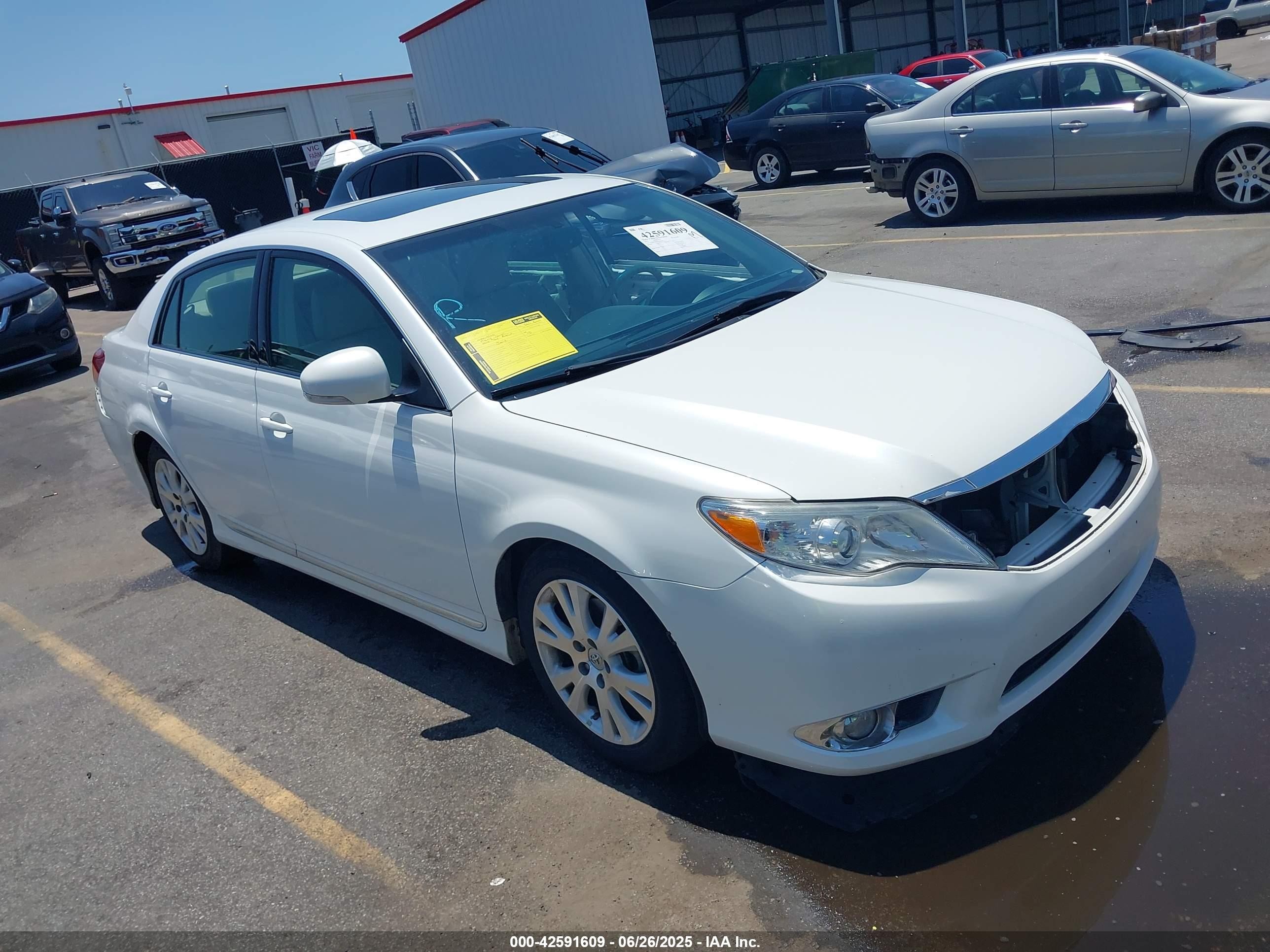 2012 Toyota Avalon, VIN 4T1BK3DB3CU466692 — Side