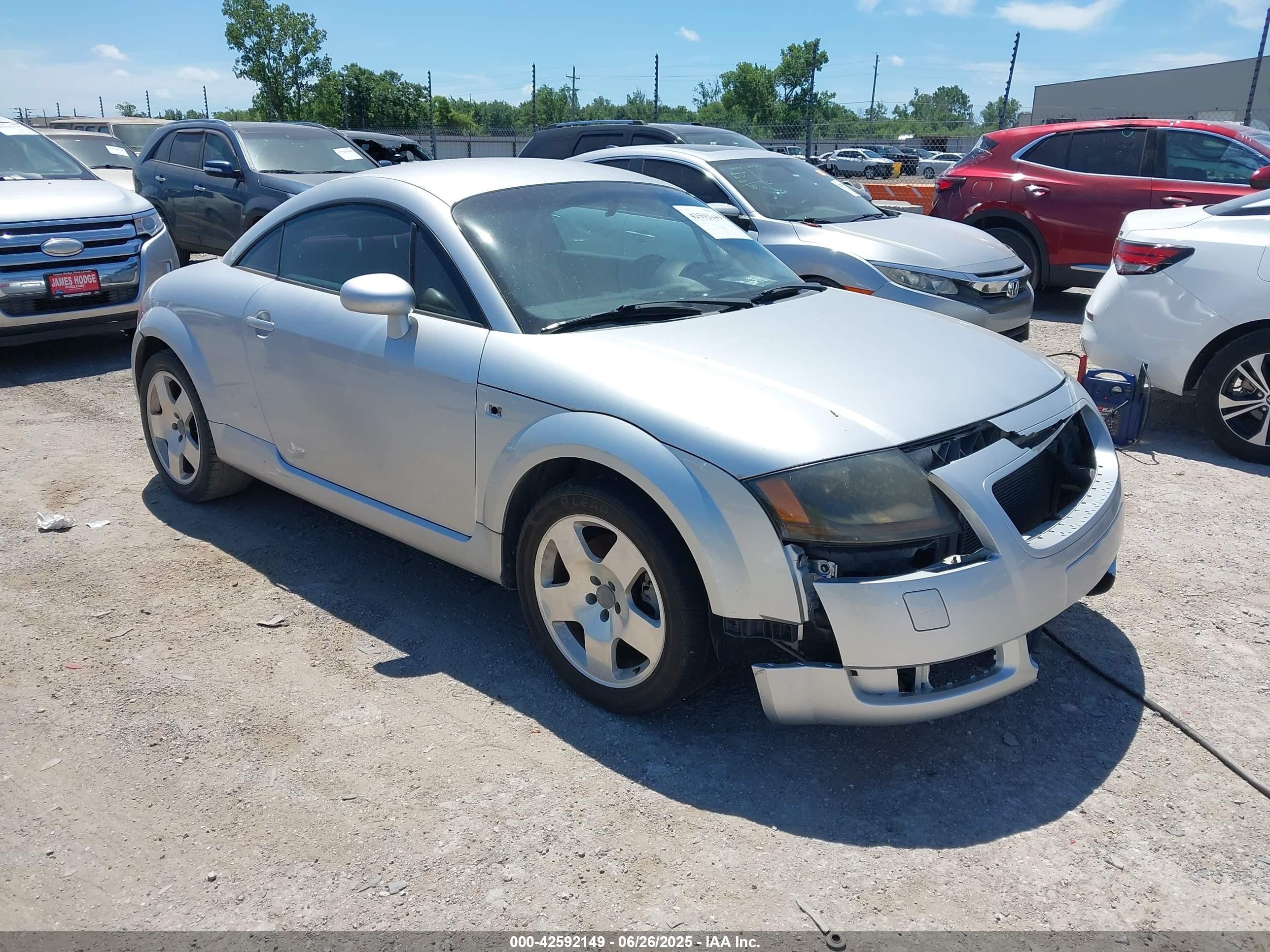 2000 Audi TT, VIN TRUTC28N6Y1026405 — Перед