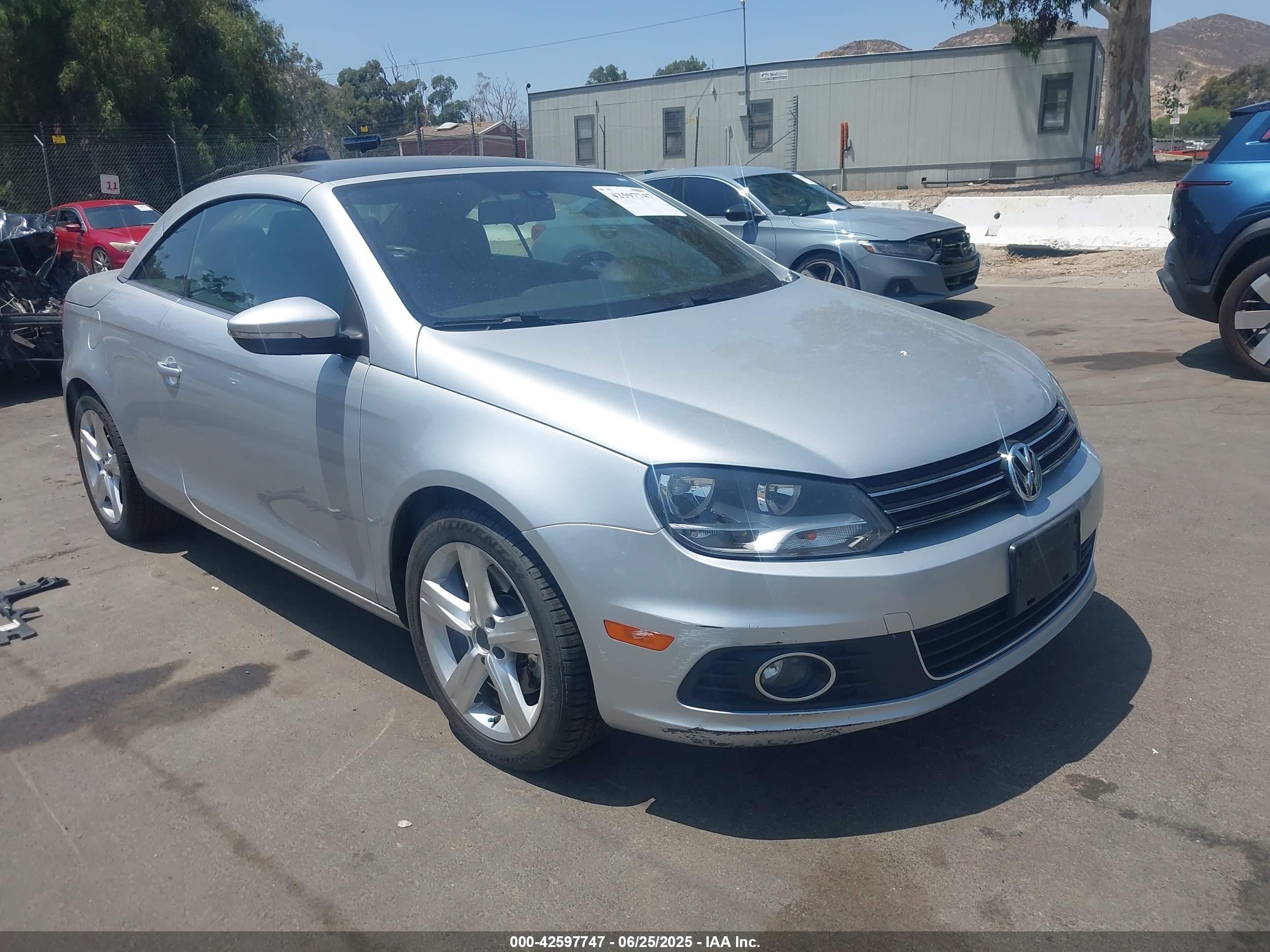2012 Volkswagen Eos Executive, VIN WVWFW7AH7CV003605 — Normal wear