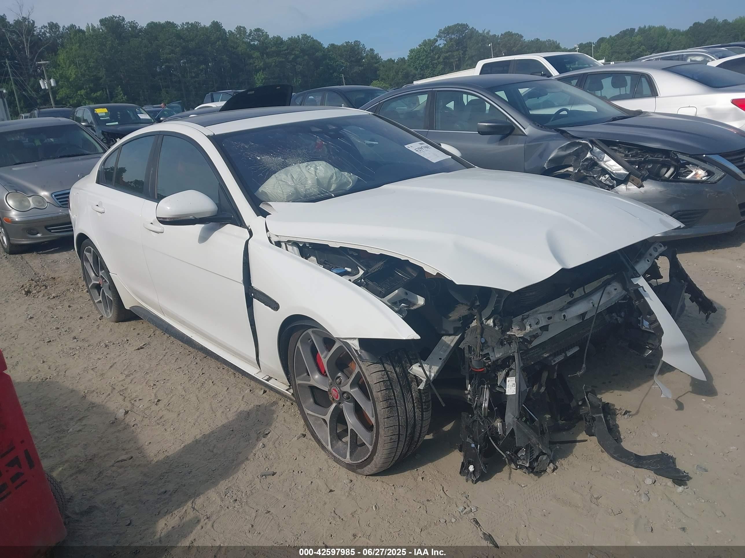 2018 Jaguar XE S, VIN SAJAG4FV8JCP25776 — Front end