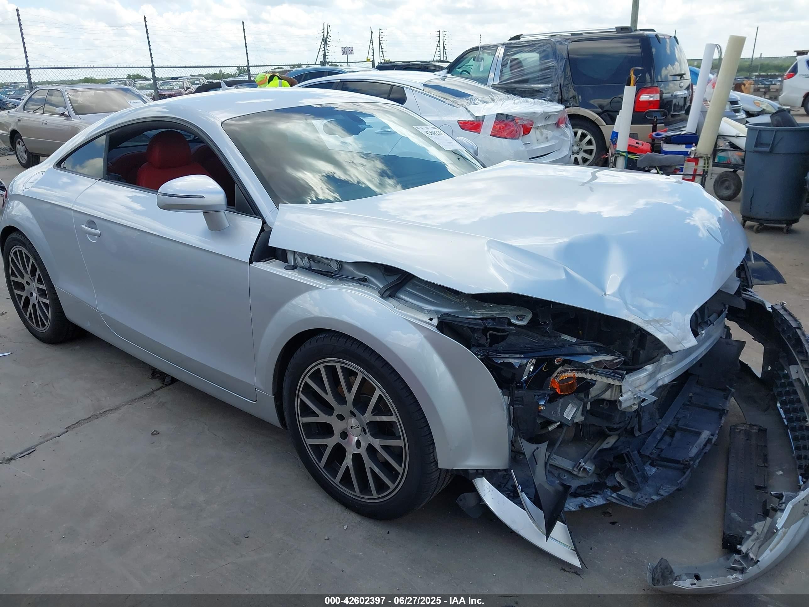 2010 Audi TT 2.0T Prestige, VIN TRUKFAFK4A1020565 — Front end