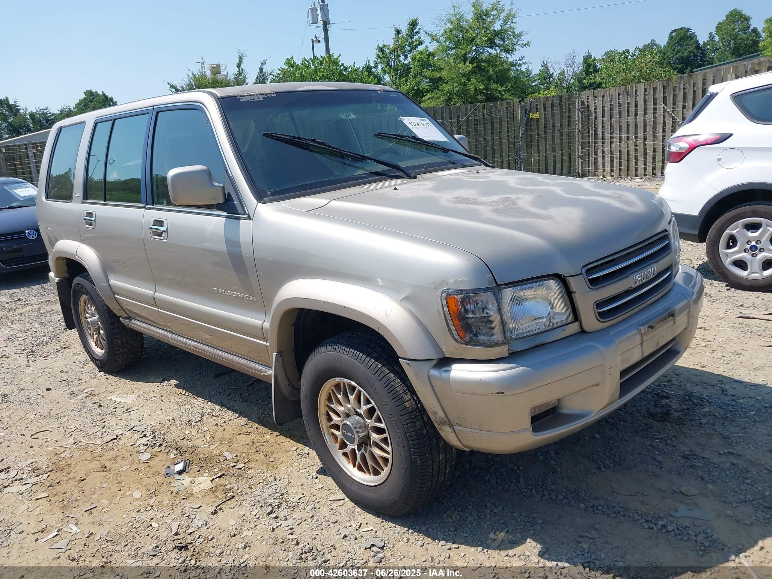 2002 Isuzu Trooper S, VIN JACDJ58X527J09916 — Бок