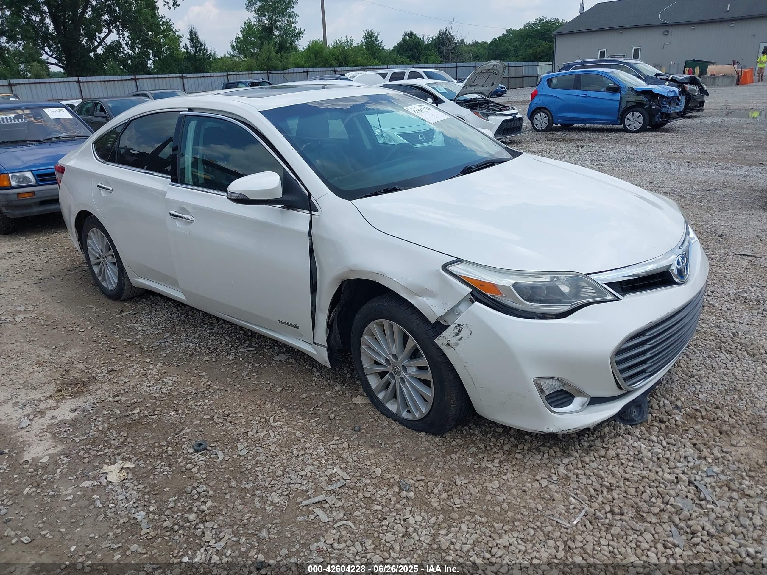 2013 Toyota Avalon XLE Premium, VIN 4T1BD1EB2DU006499 — Front end