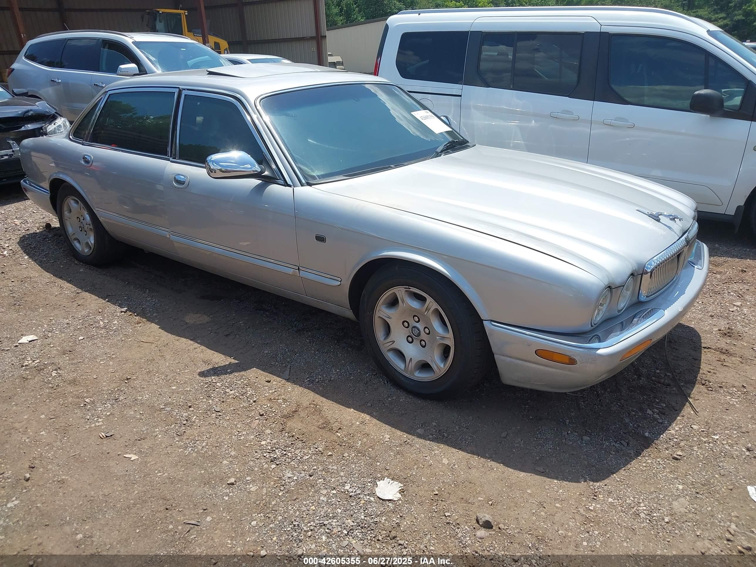 2002 Jaguar XJ Vanden Plas, VIN SAJDA24C12LF48464 — Interior fire