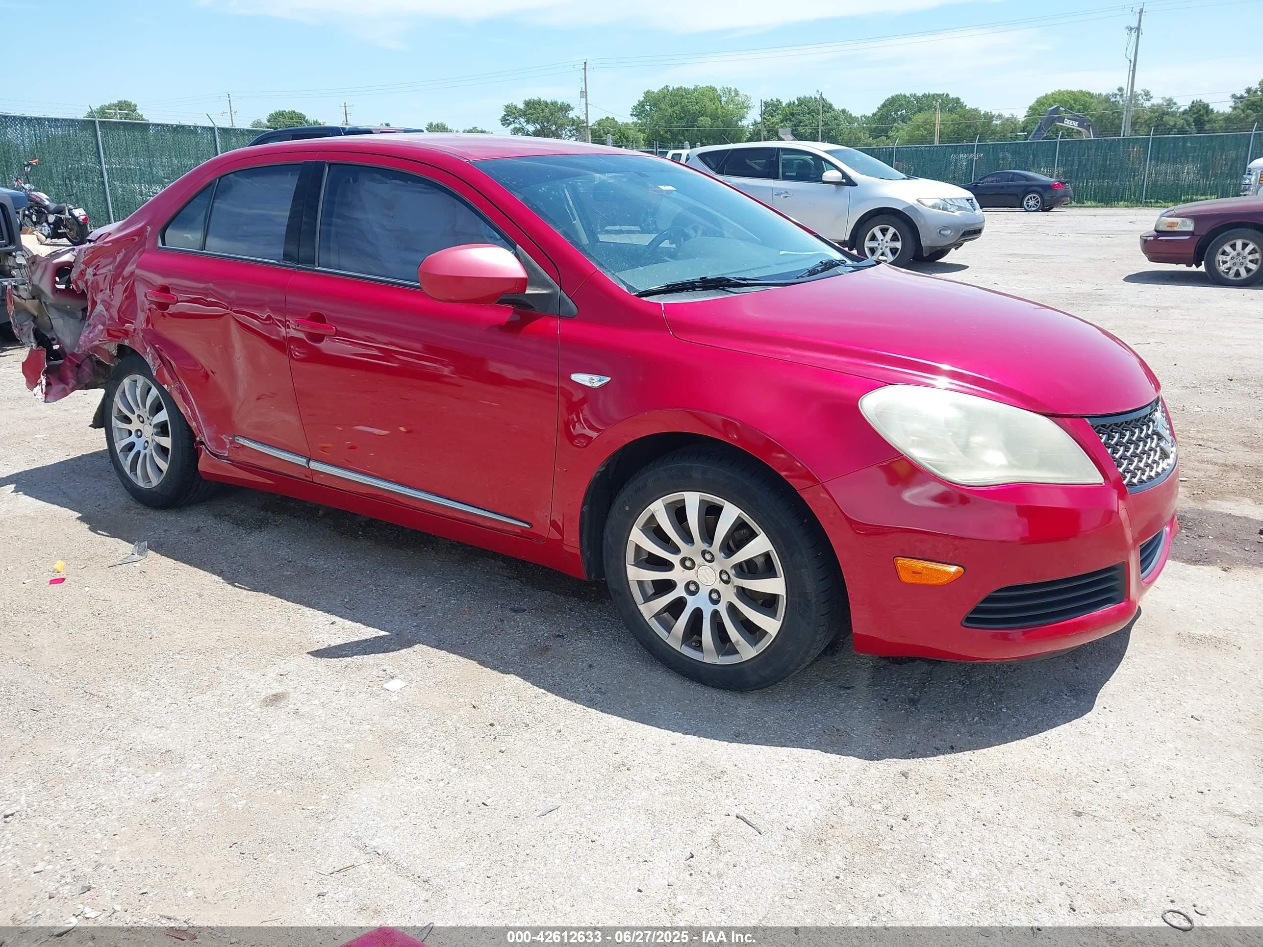 2013 Suzuki Kizashi SE, VIN JS2RE9A38D6100216 — Rear end