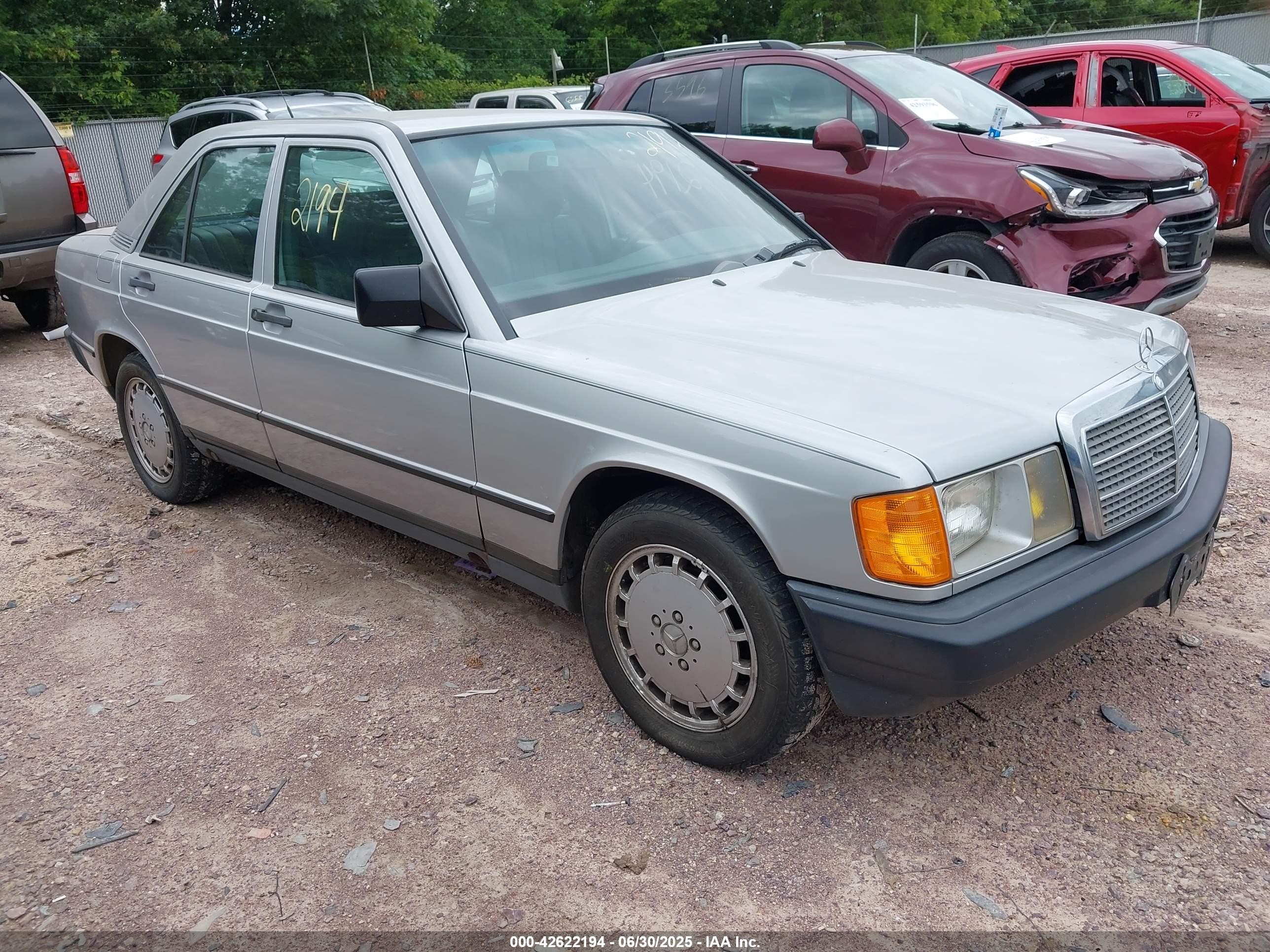 1986 Mercedes-Benz 190, VIN WDBDB26D4GF207594 — Front end