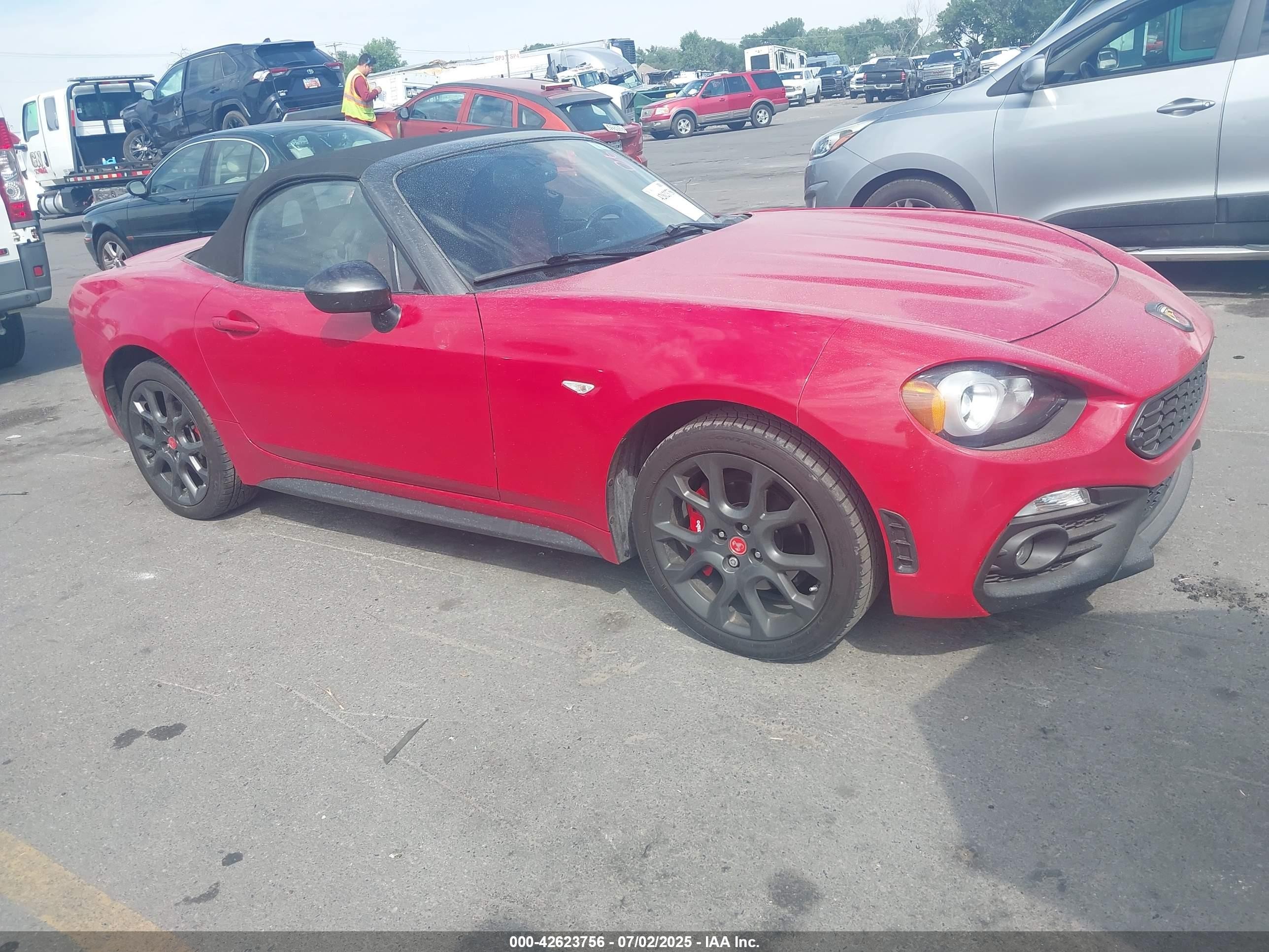 2018 FIAT 124 Spider Abarth, VIN JC1NFAEK5J0134960 — Side