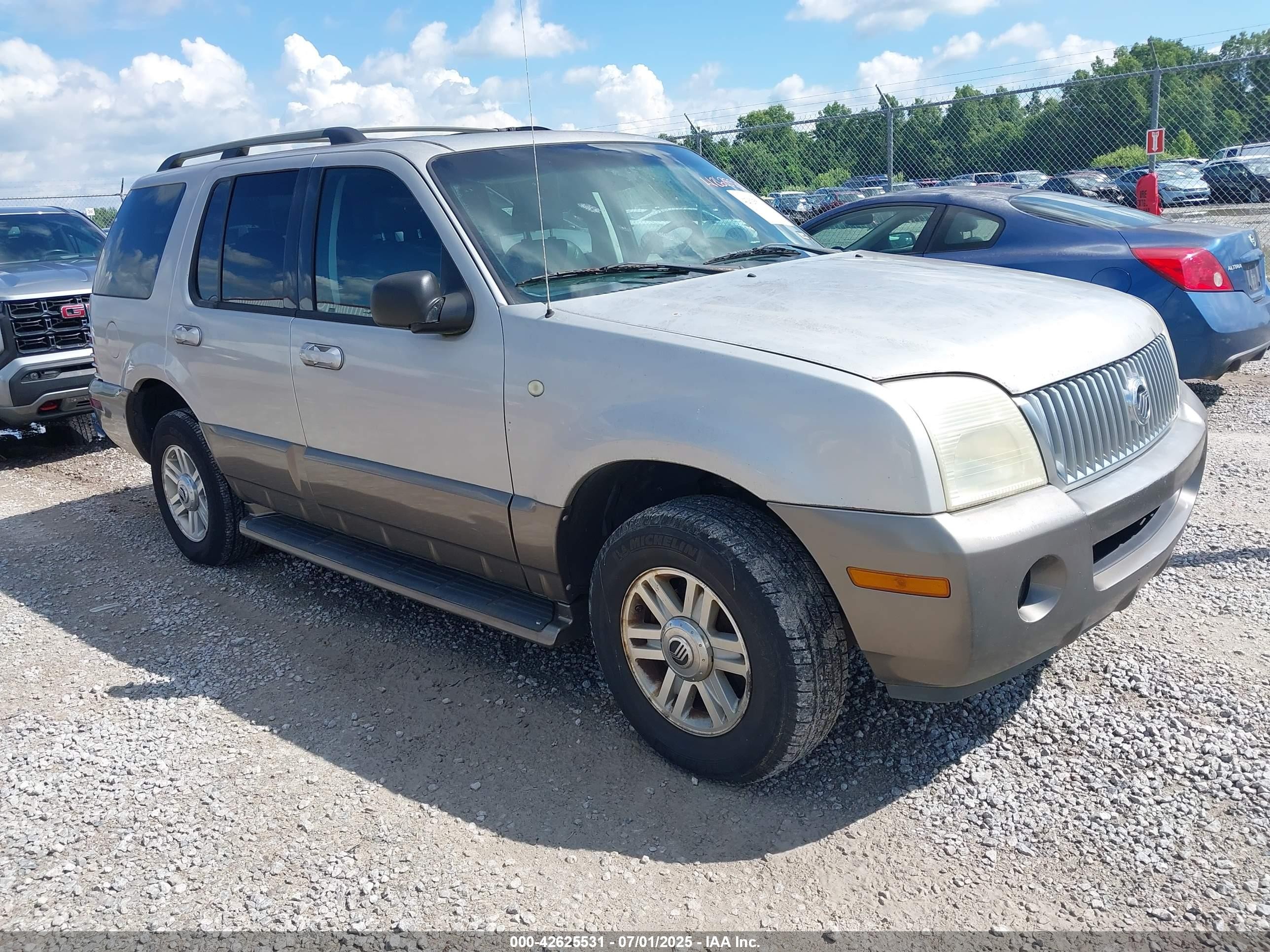 2004 Mercury Mountaineer Convenience, VIN 4M2ZU86K34ZJ13732 — Normal wear
