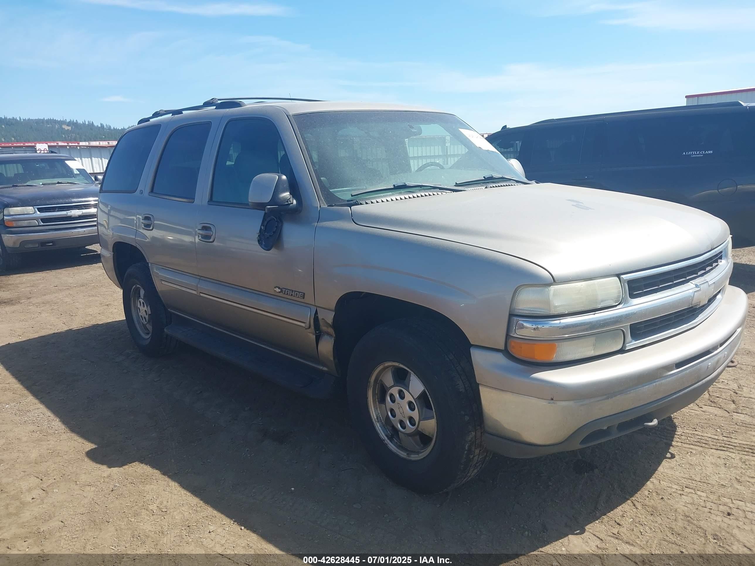 2001 Chevrolet Tahoe LT, VIN 1GNEK13T41R101719 — Front end