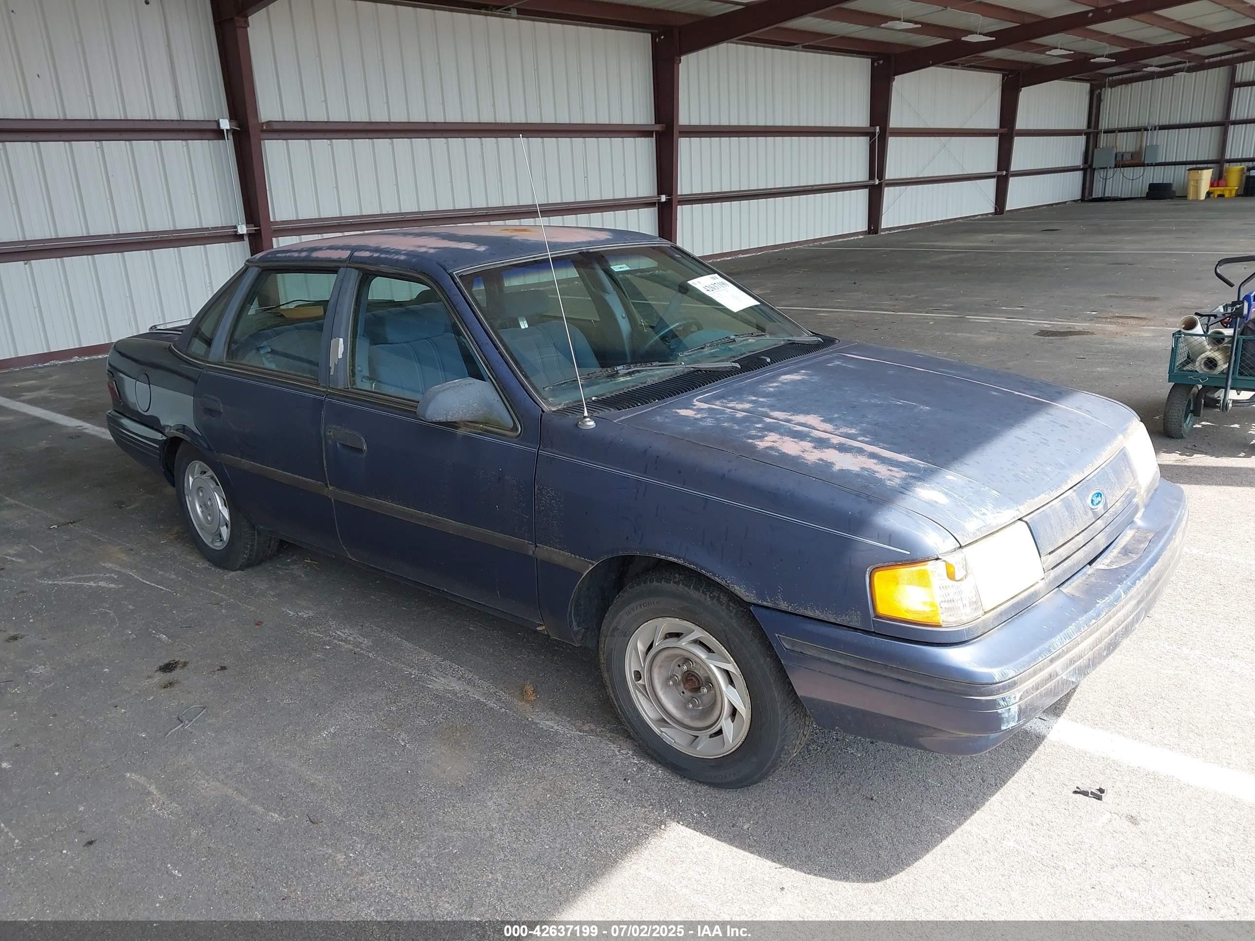 1992 Ford Tempo GL, VIN 2FAPP36X9NB116759 — Front end