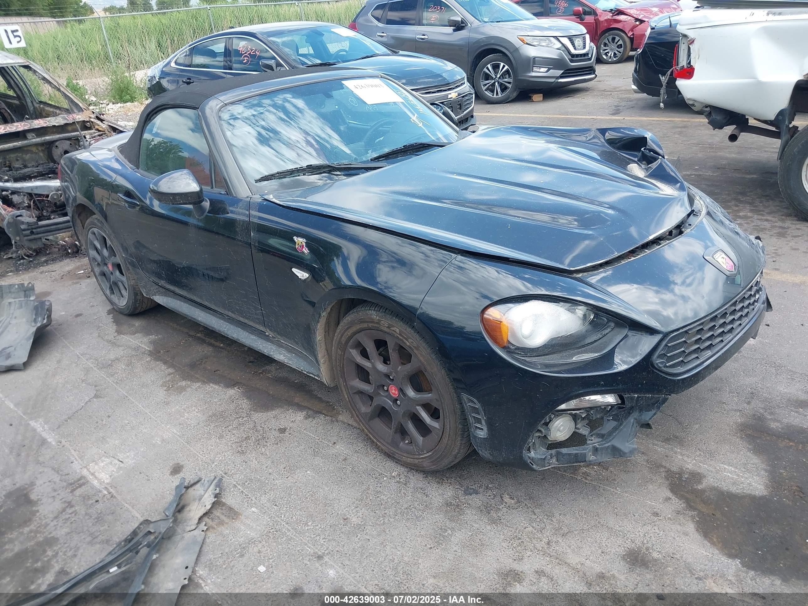 2019 FIAT 124 Spider Lusso, VIN JC1NFAEK6K0143491 — Front end