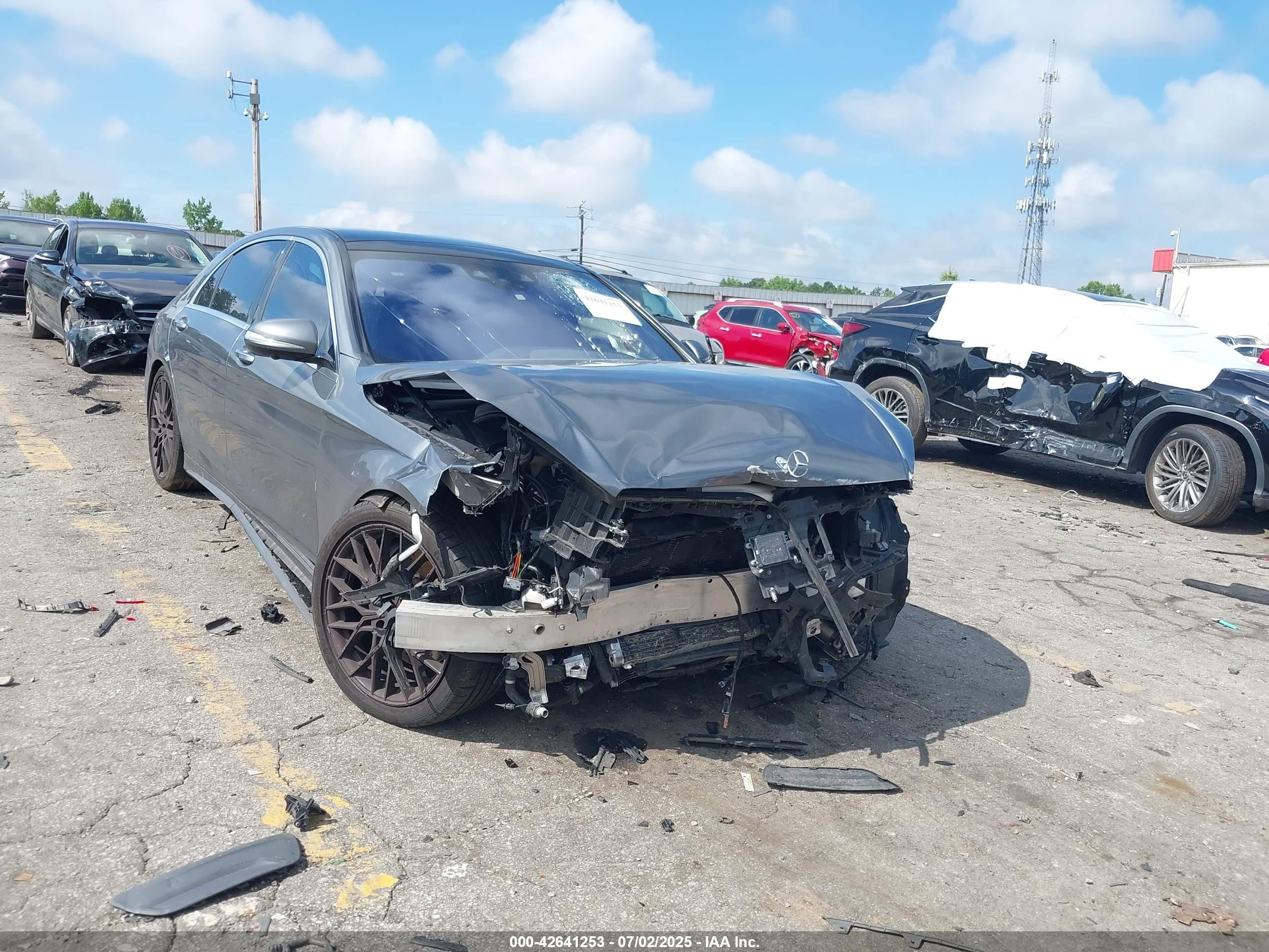 2018 Mercedes-Benz S 560, VIN WDDUG8DB6JA413386 — Front end