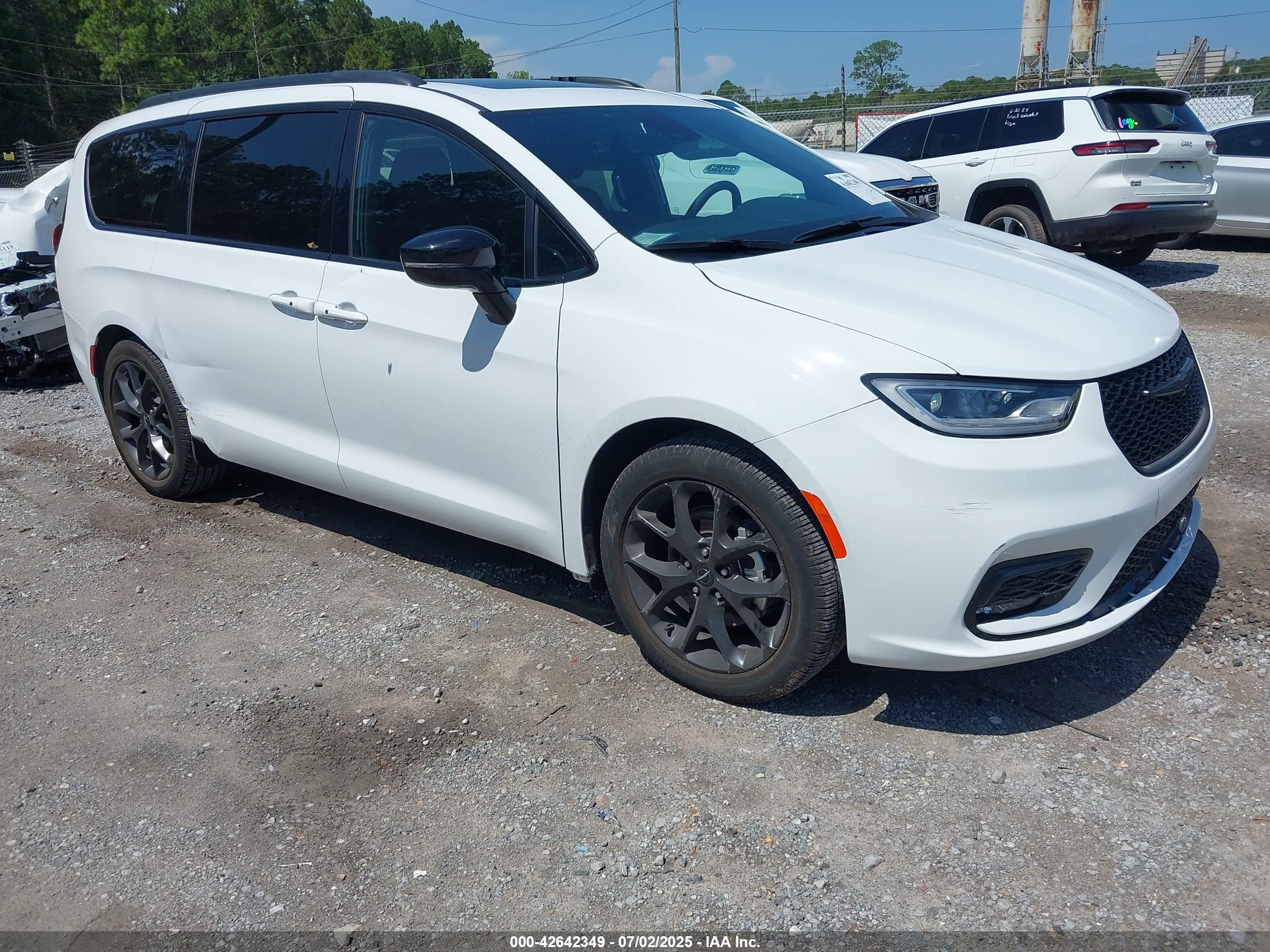 2025 Chrysler Pacifica Limited, VIN 2C4RC1GG0SR515340 — Not stated