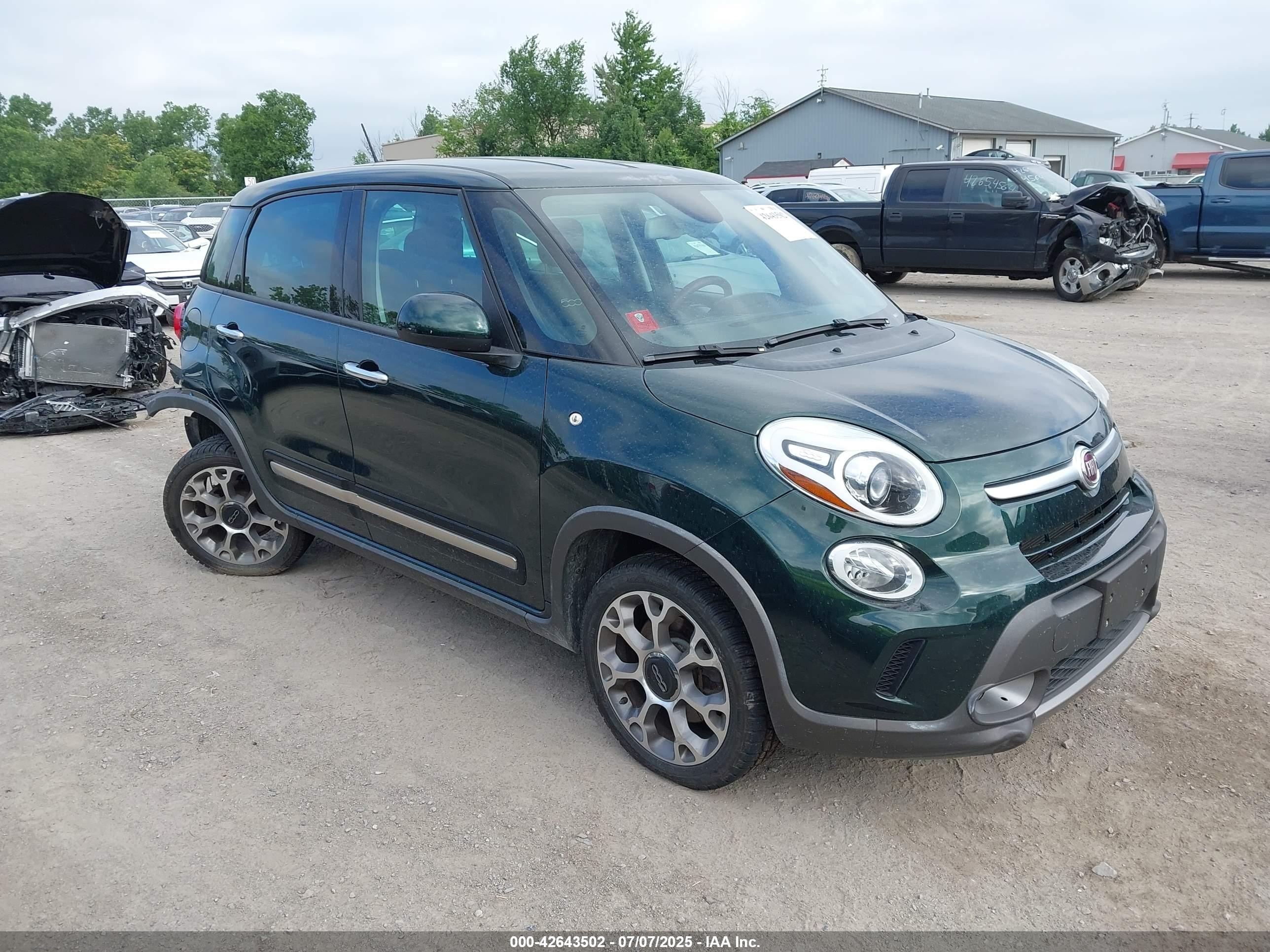 2014 FIAT 500L Trekking, VIN ZFBCFADH6EZ008028 — Rear end
