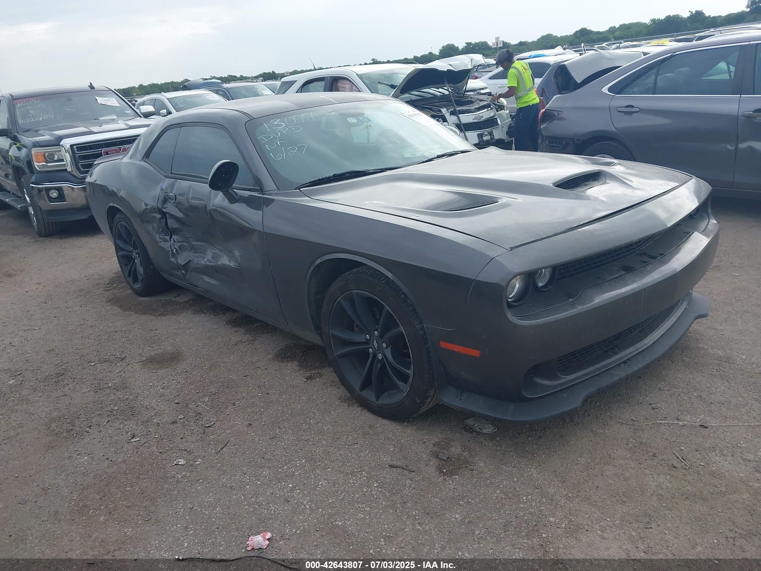 2017 Dodge Challenger SXT, VIN 2C3CDZAG8HH600116 — Side