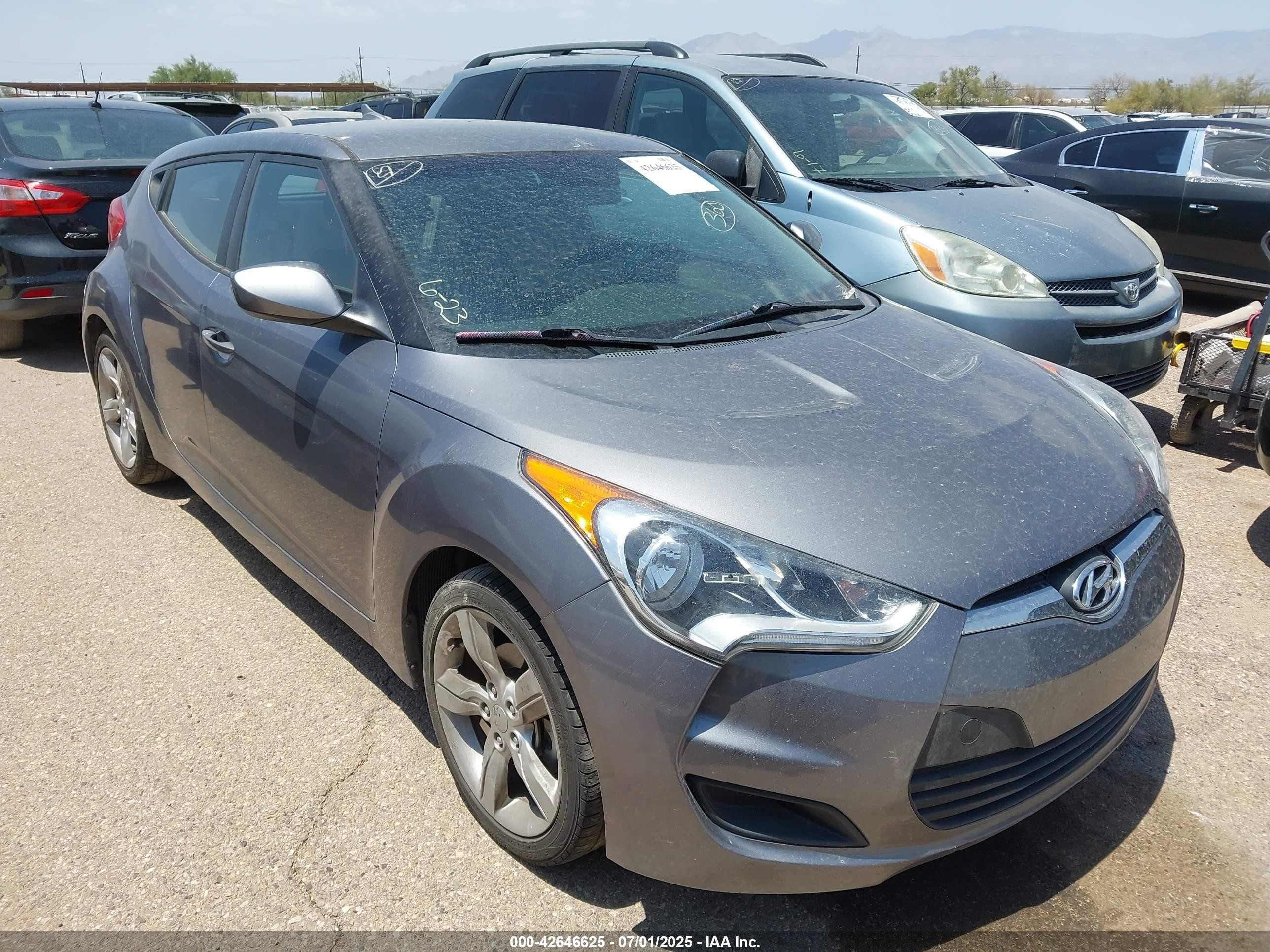2015 Hyundai Veloster, VIN KMHTC6AD9FU245224 — Front end