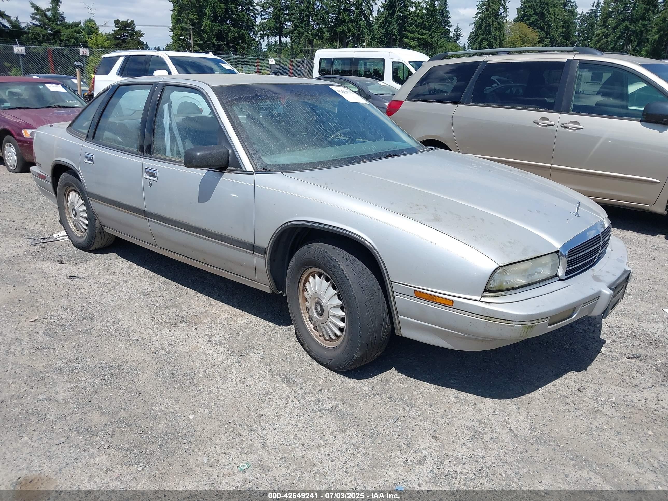 1993 Buick Regal Custom, VIN 2G4WB54L6P1430146 — Перед